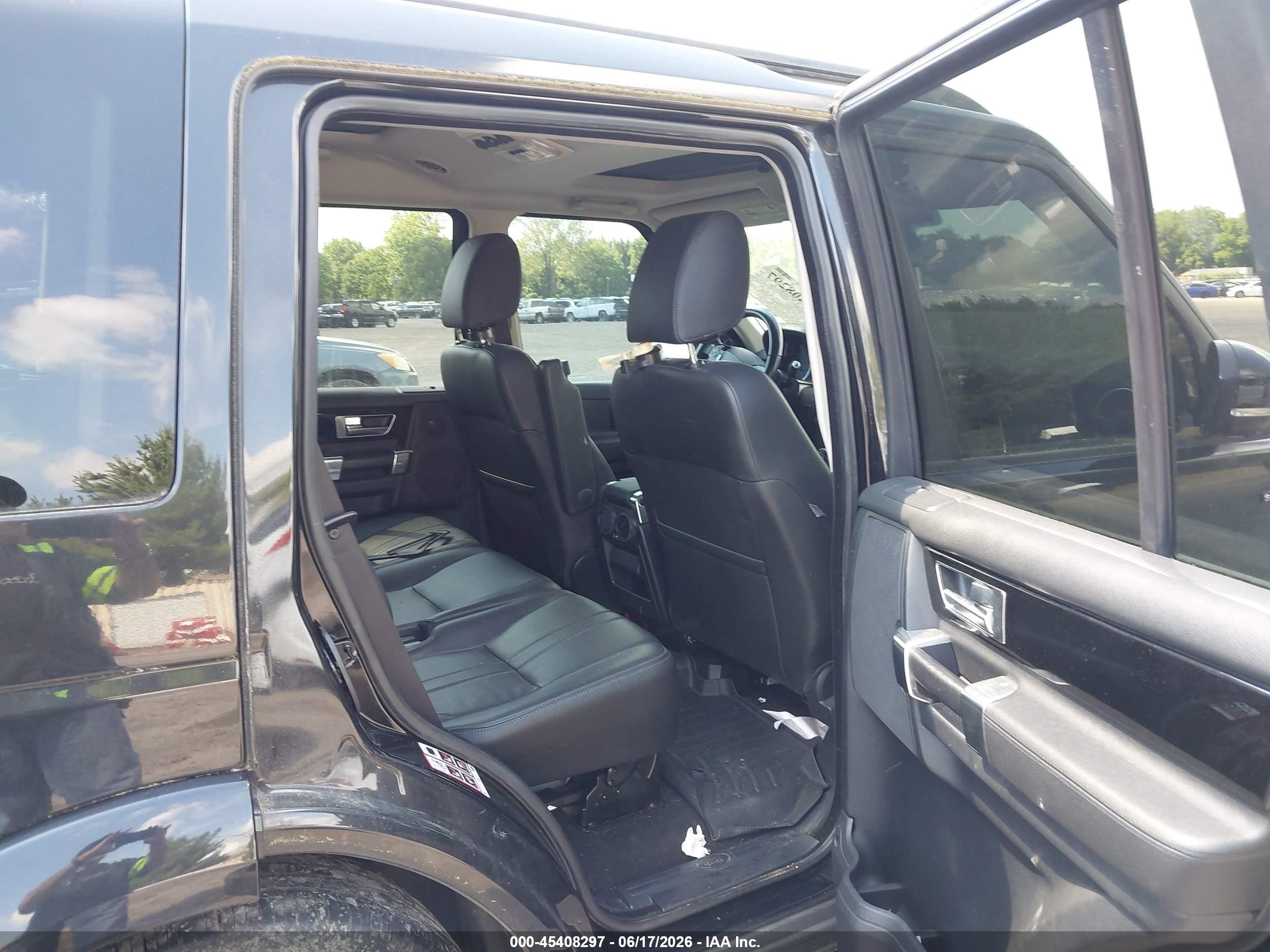 2015 Land Rover Lr4 Black vin: SALAG2V6XFA750770