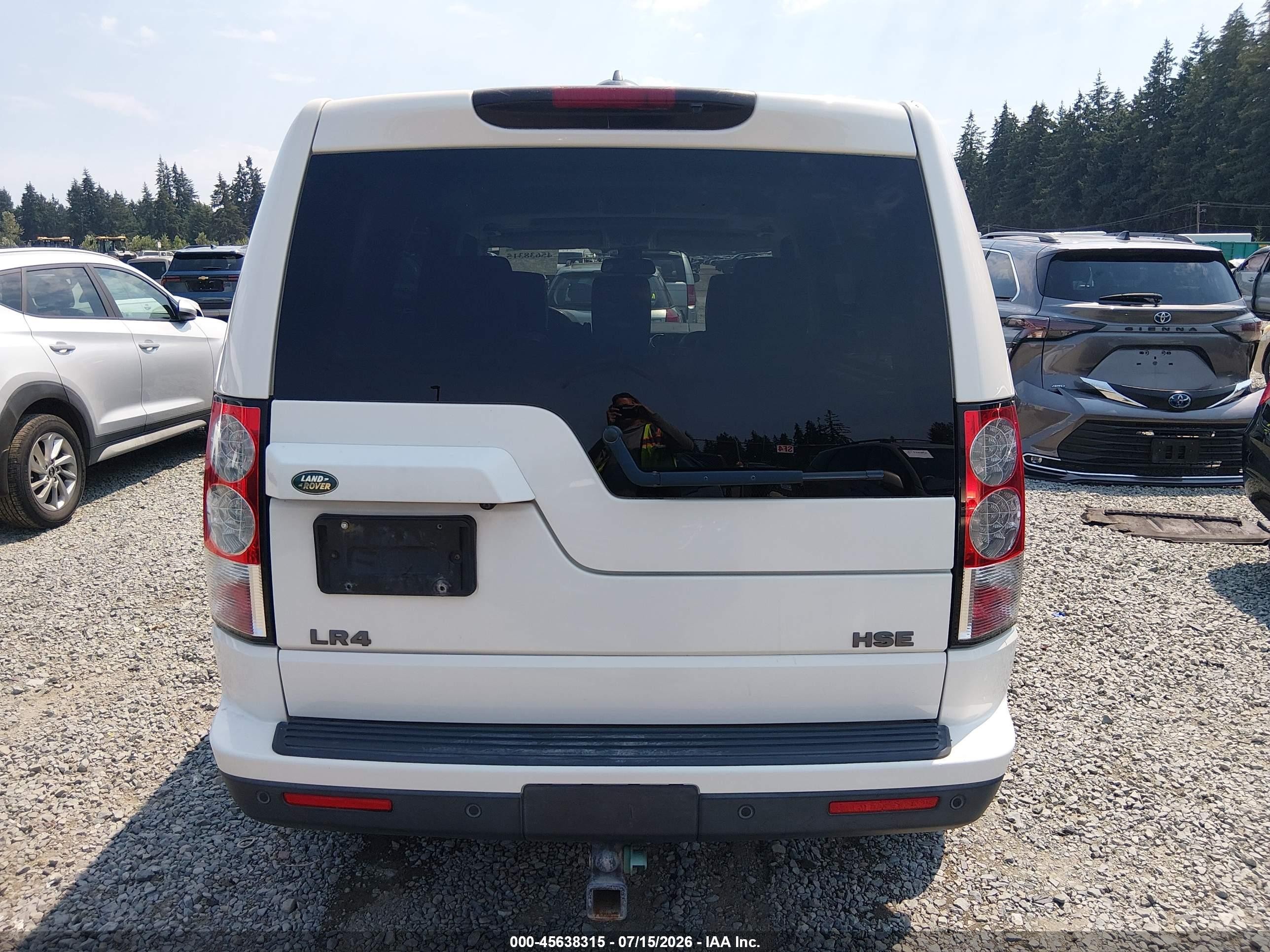 2010 Land Rover Lr4   White vin: SALAK2D41AA534345