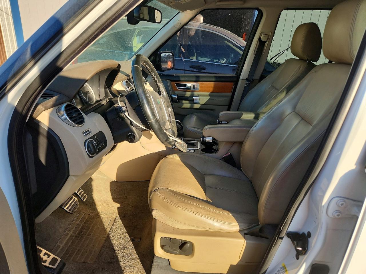 2011 Land Rover Lr4 Hse Luxury White vin: SALAK2D42BA554816