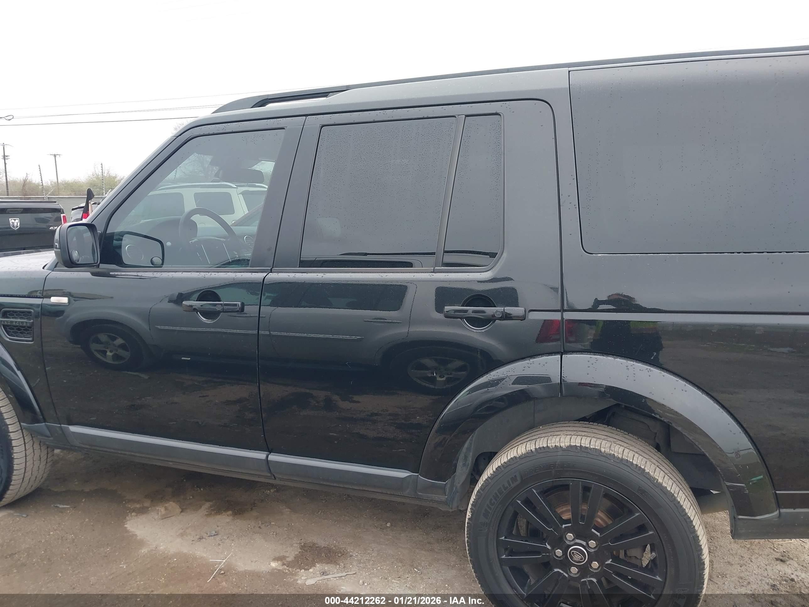 2013 Land Rover Lr4   Черный vin: SALAK2D46DA653383