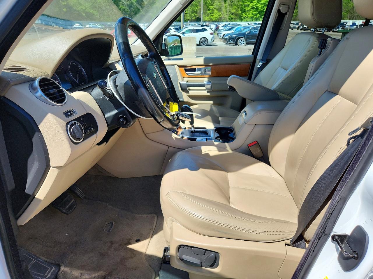 2011 Land Rover Lr4 Hse Luxury White vin: SALAK2D49BA557518