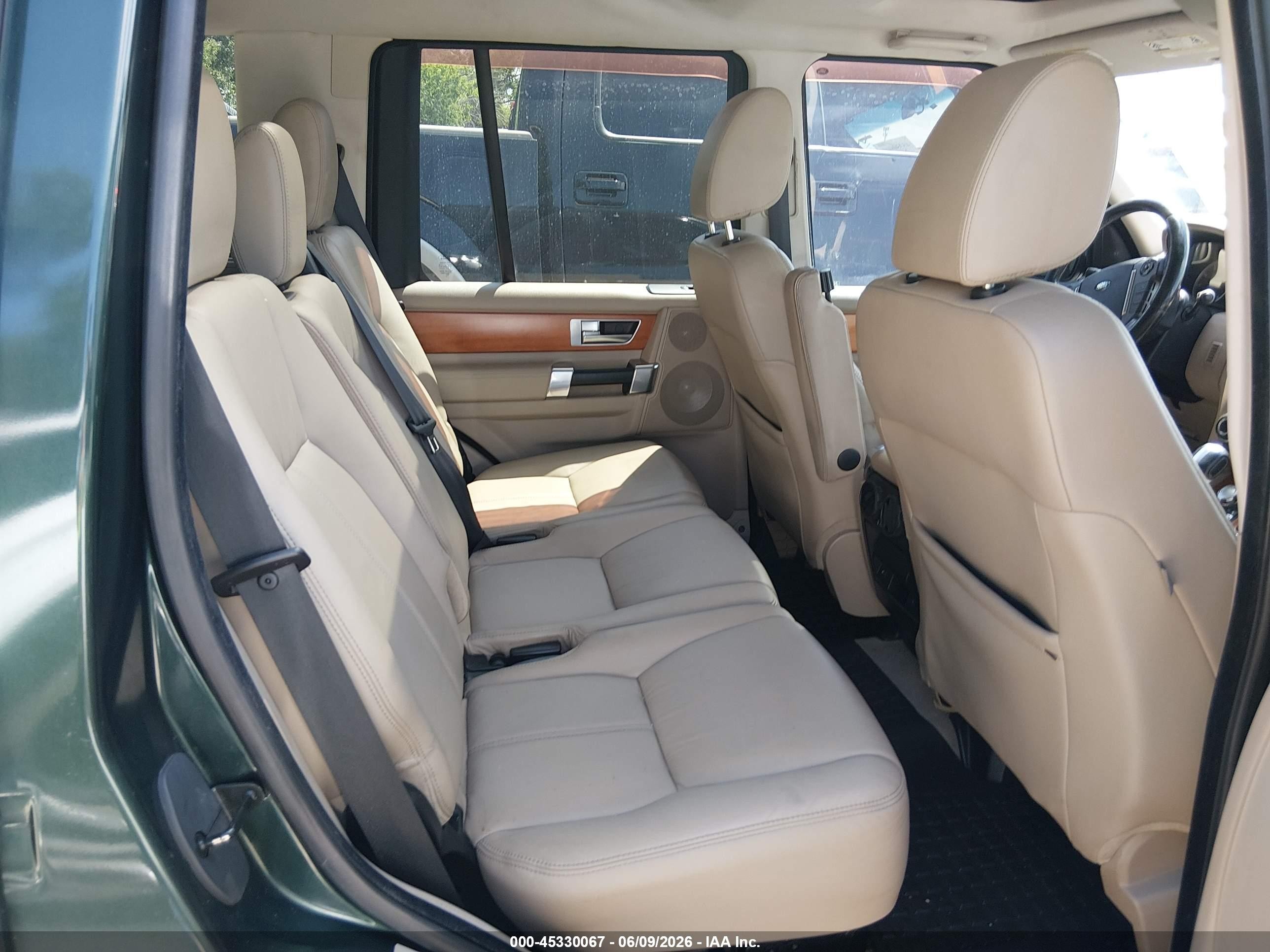 2011 Land Rover Lr4   Green vin: SALAK2D49BA572262