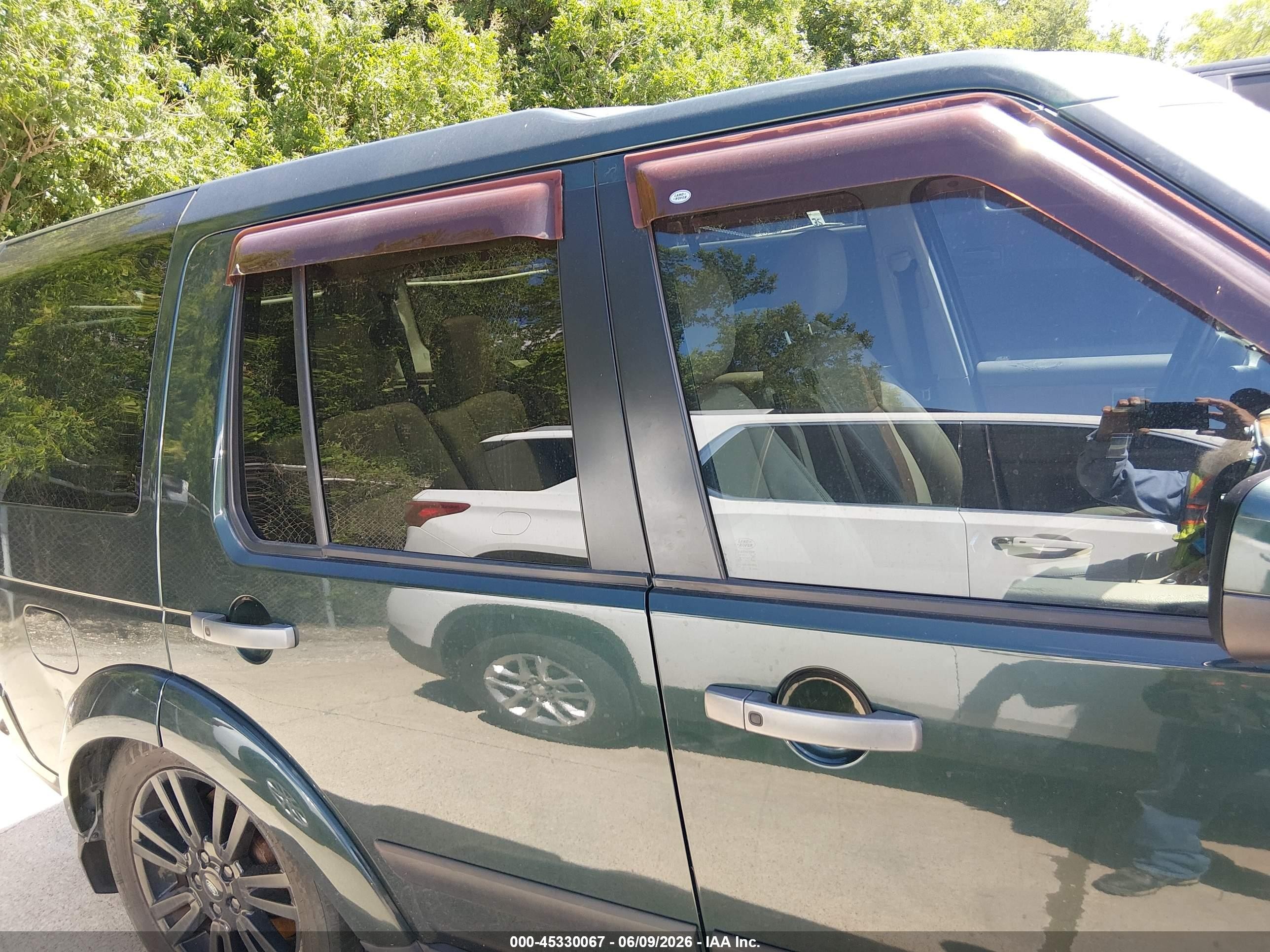 2011 Land Rover Lr4   Green vin: SALAK2D49BA572262