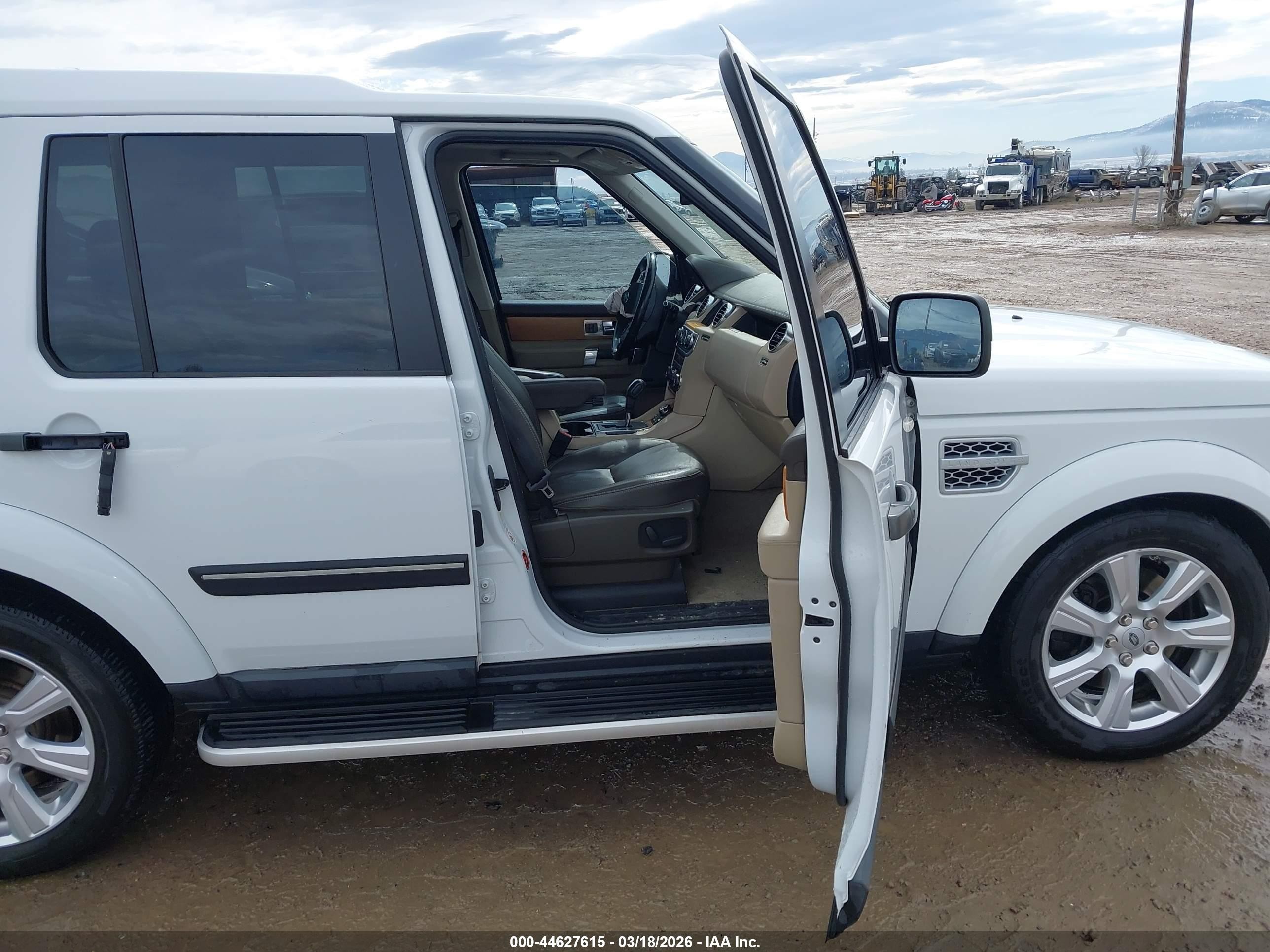 2013 Land Rover Lr4   White vin: SALAK2D4XDA660241