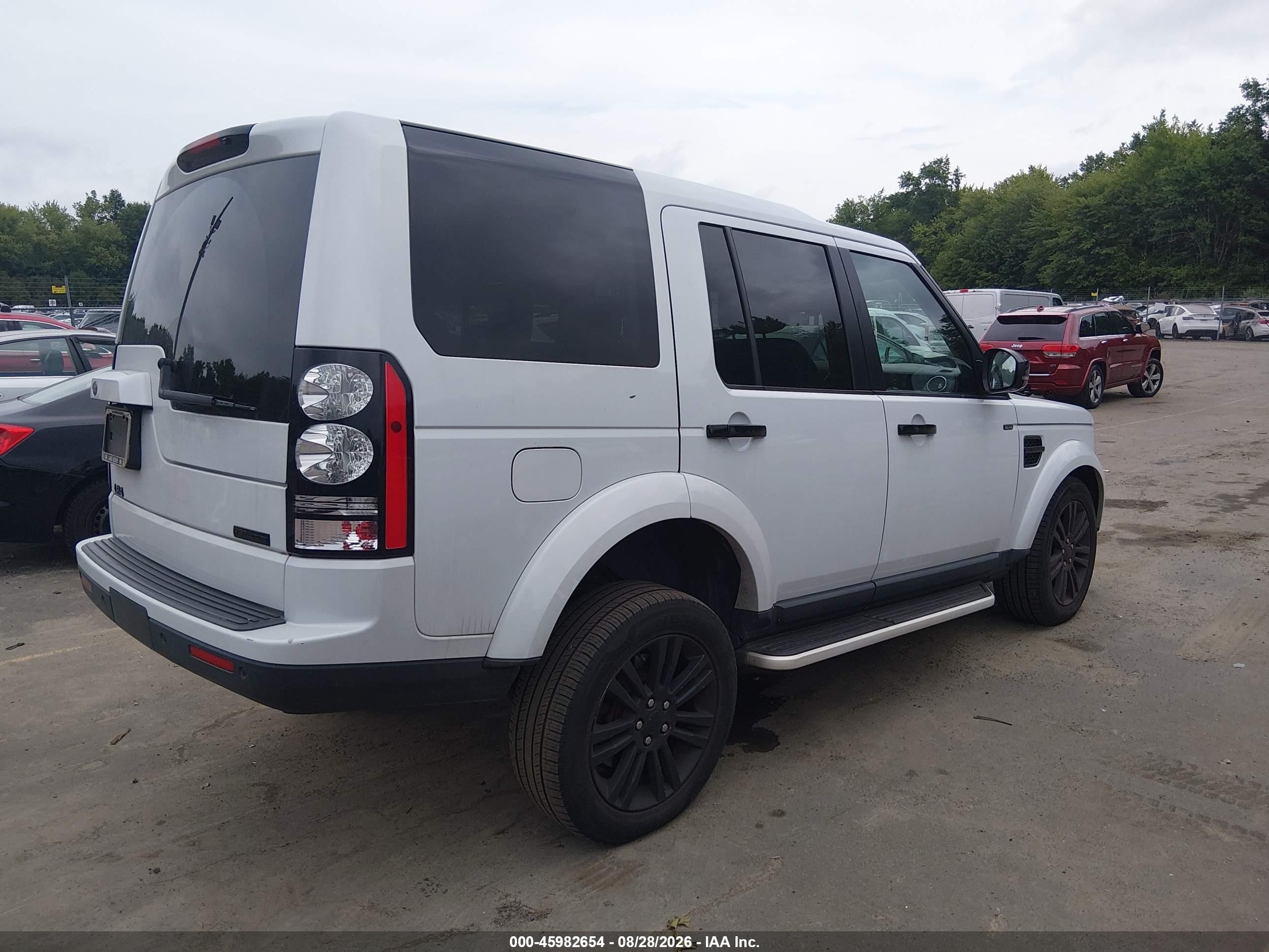 2015 Land Rover Lr4   White vin: SALAK2V61FA775281