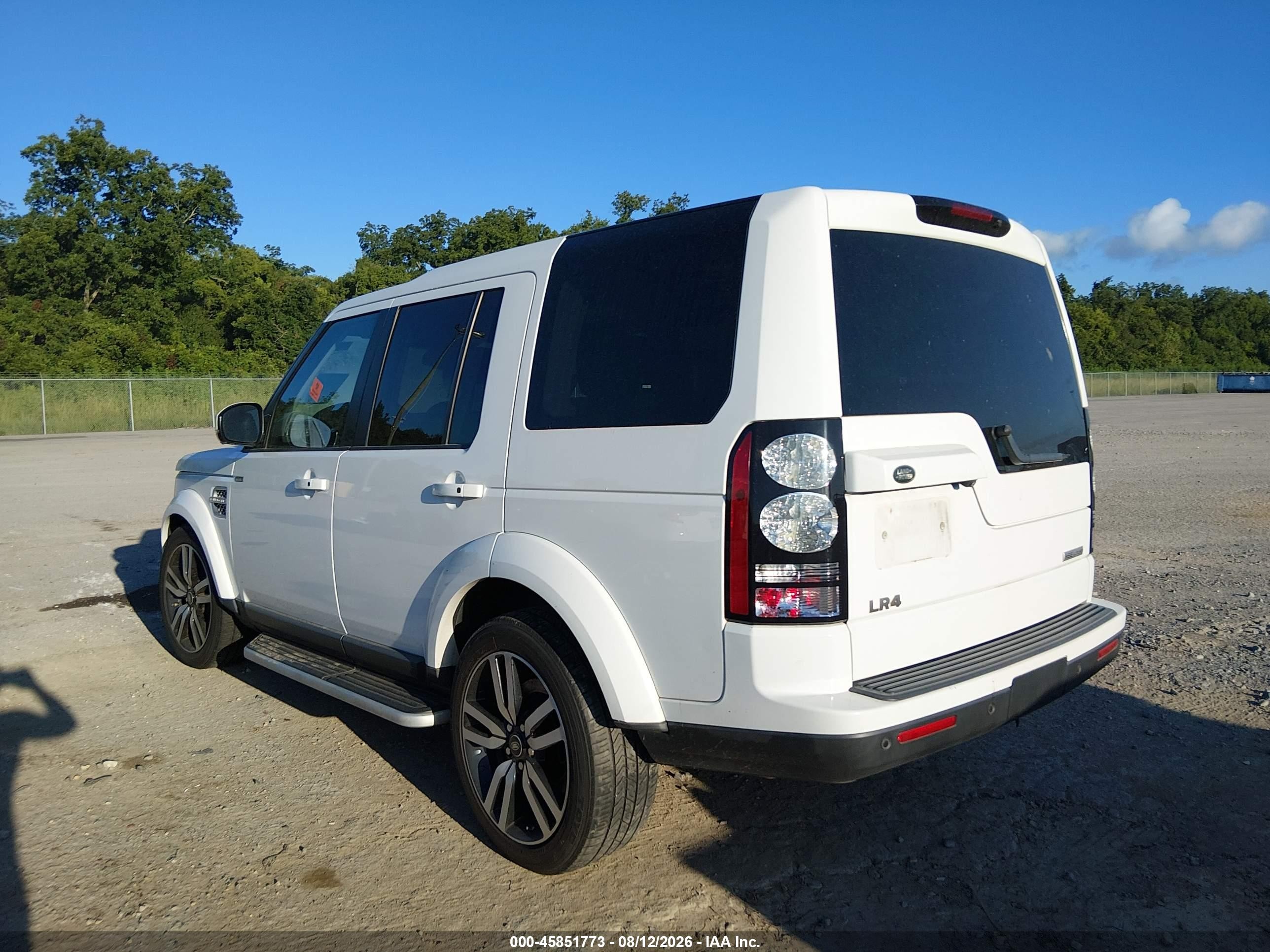 2015 Land Rover Lr4   White vin: SALAK2V62FA764807