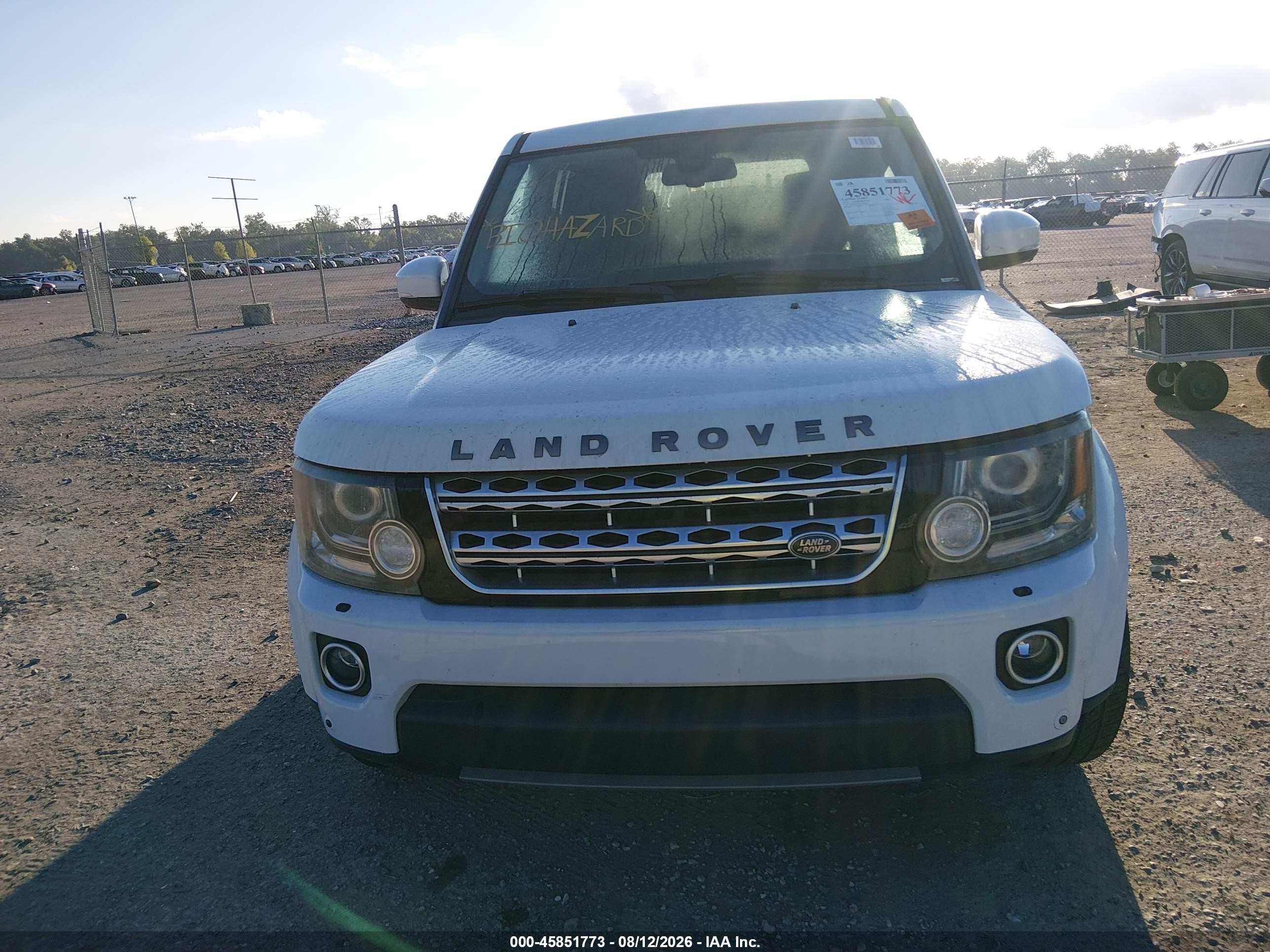 2015 Land Rover Lr4   White vin: SALAK2V62FA764807