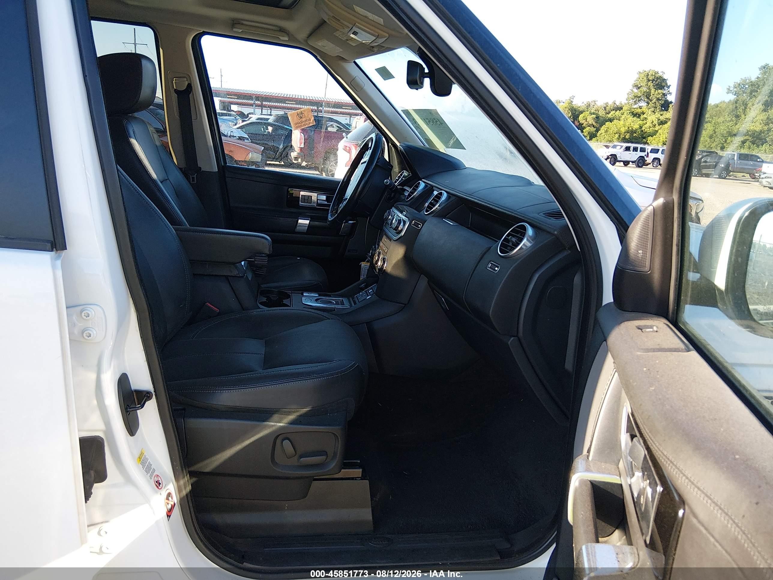 2015 Land Rover Lr4   White vin: SALAK2V62FA764807