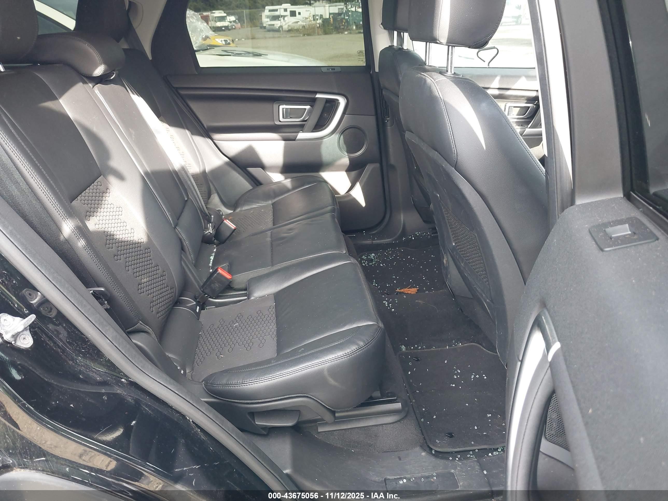 2018 Land Rover Discovery Sport Se Black vin: SALCP2RX2JH739421