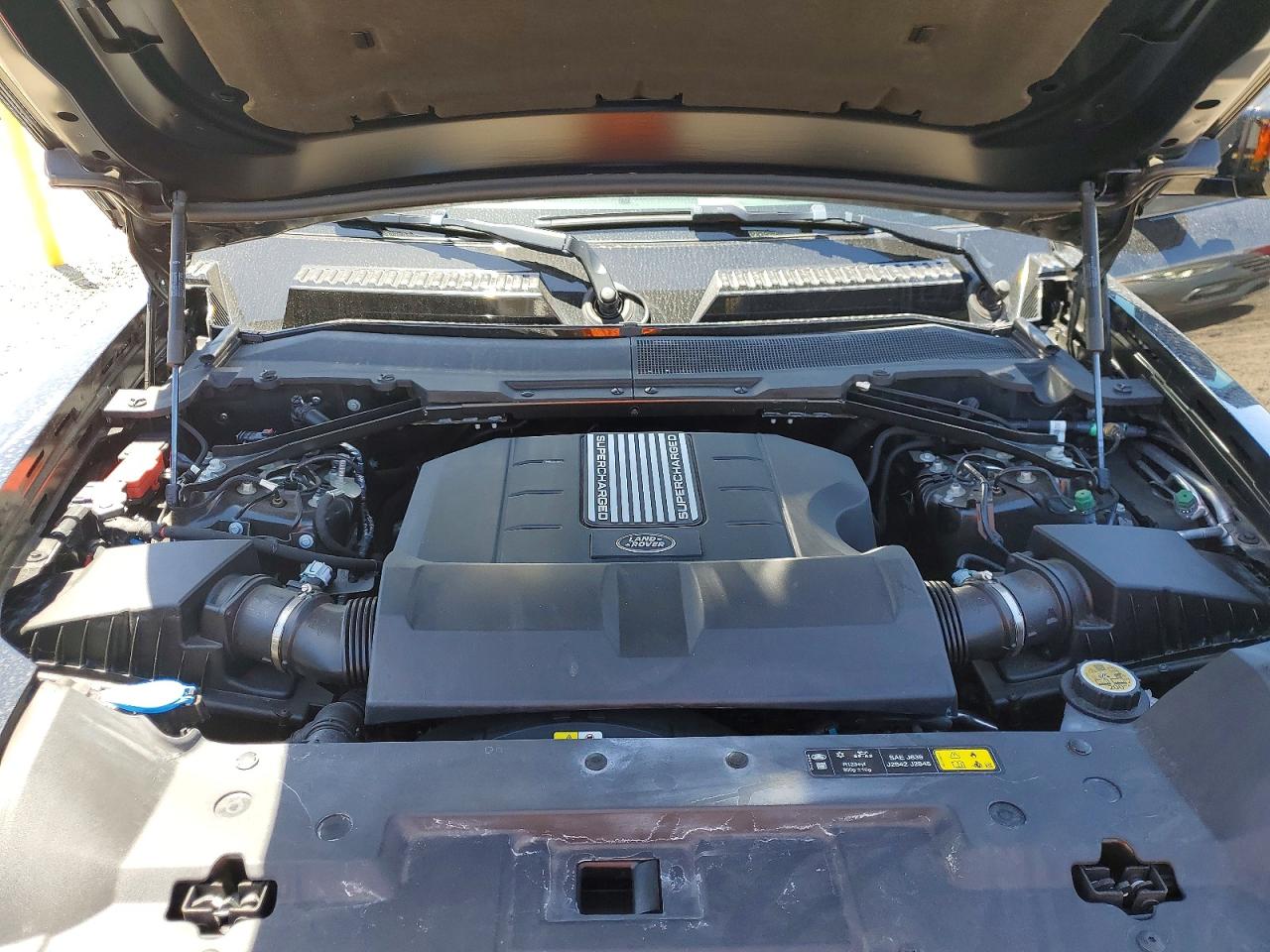 2024 Land Rover Defender 90 Черный vin: SALEB6EE3R2272155