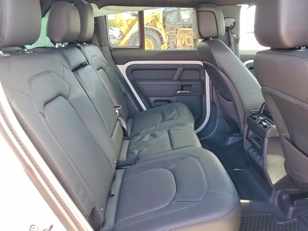 2025 Land Rover Defender 110 S White vin: SALEJ7EX7S2462590