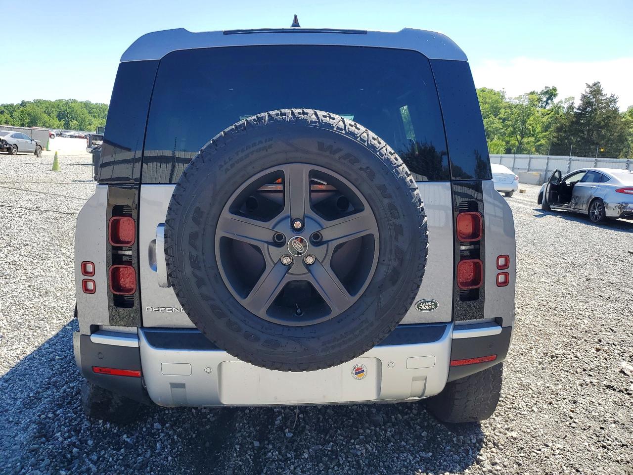 2023 Land Rover Defender 110 Silver vin: SALEK7EX2P2150326