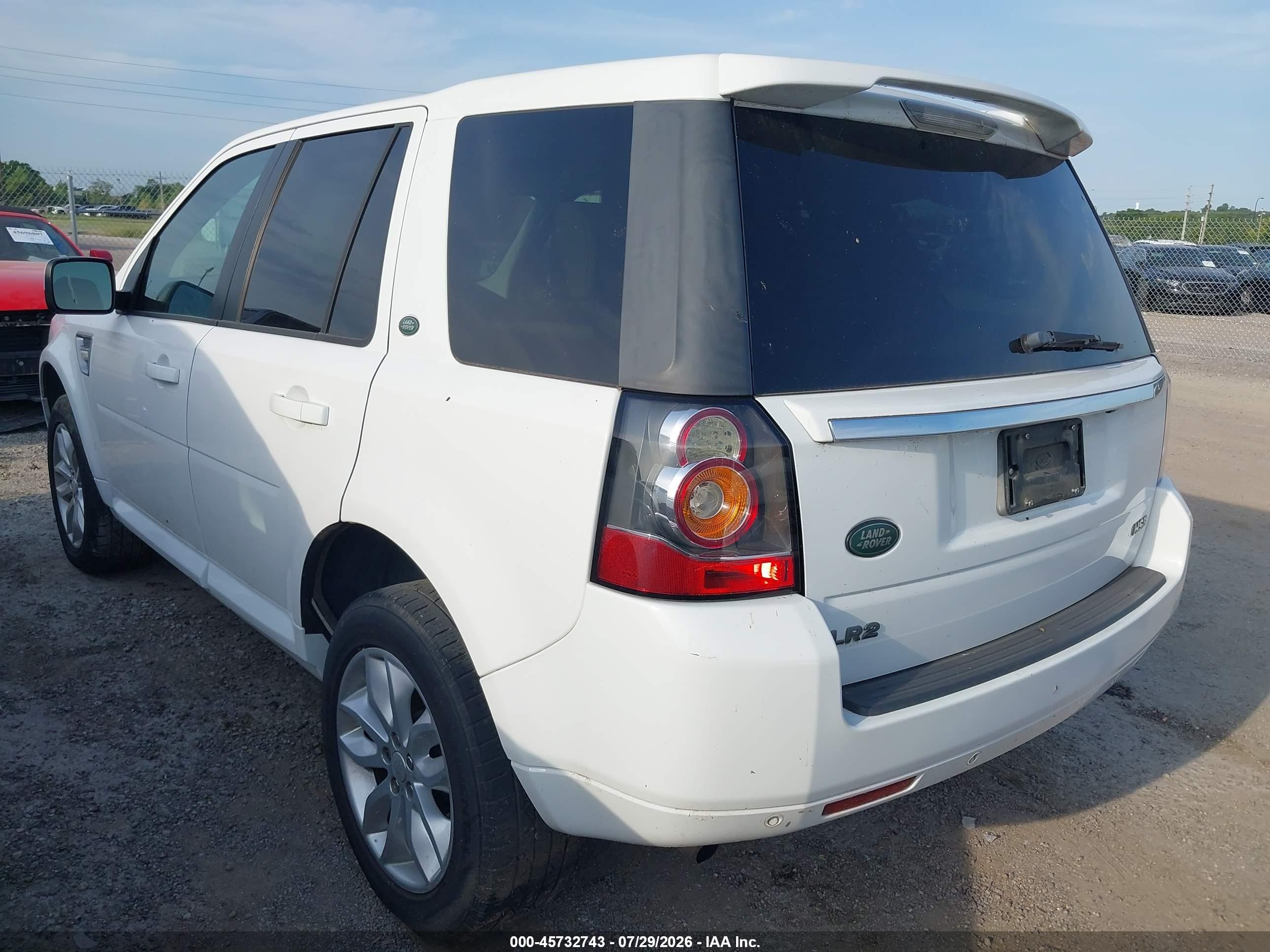 2015 Land Rover Lr2   White vin: SALFR2BG0FH423802