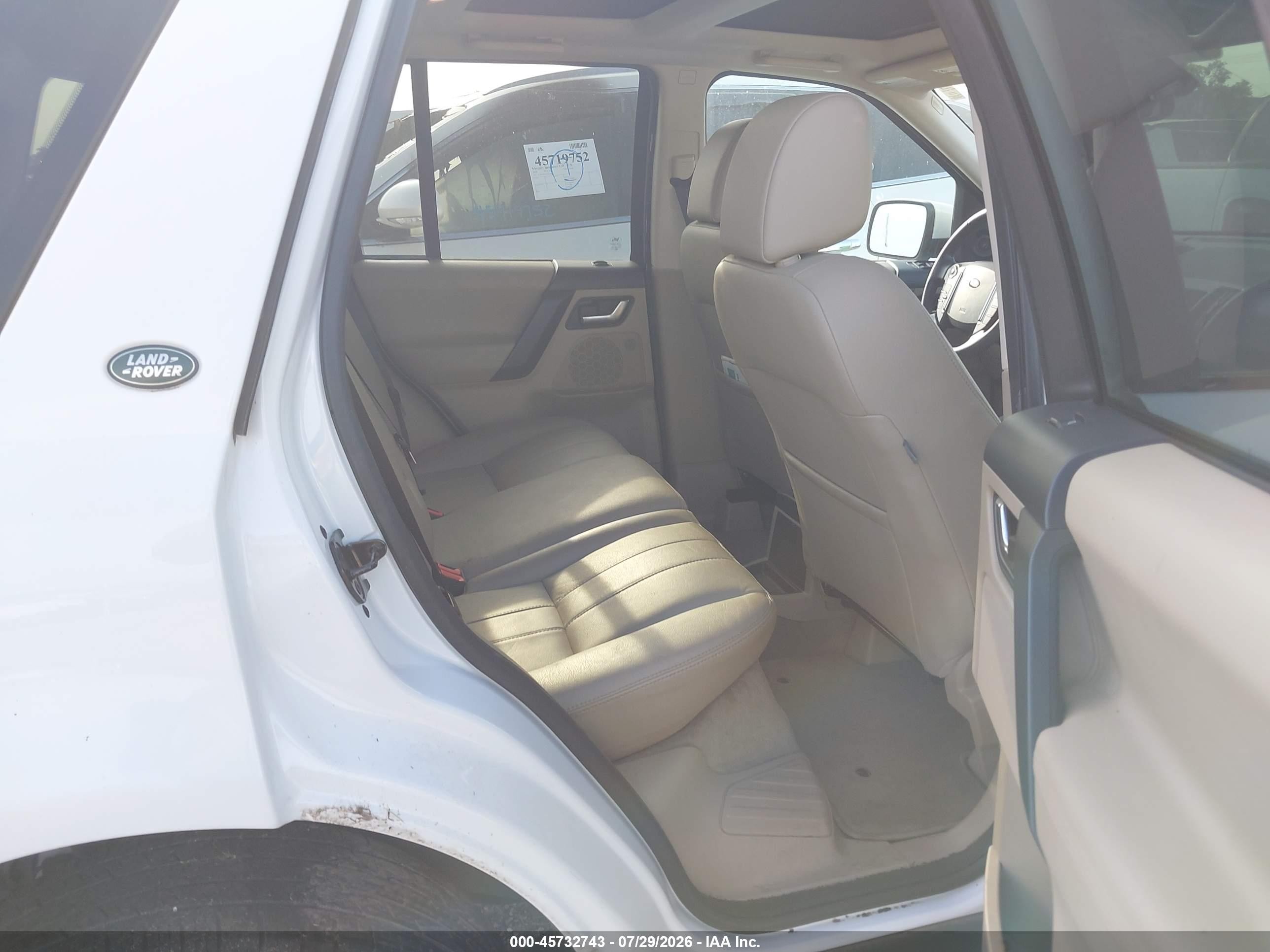 2015 Land Rover Lr2   White vin: SALFR2BG0FH423802