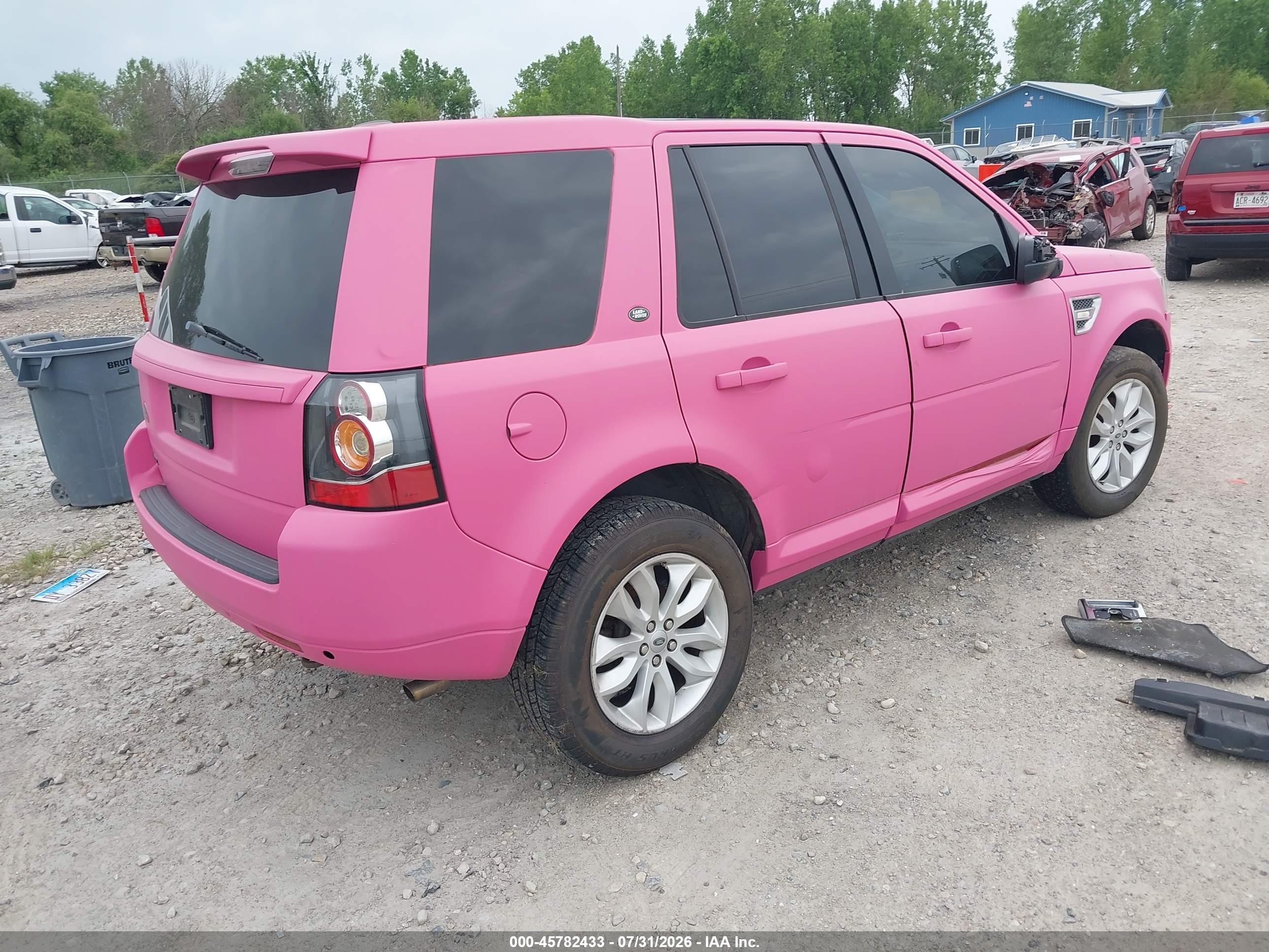 2013 Land Rover Lr2   Розовый vin: SALFR2BG3DH359199