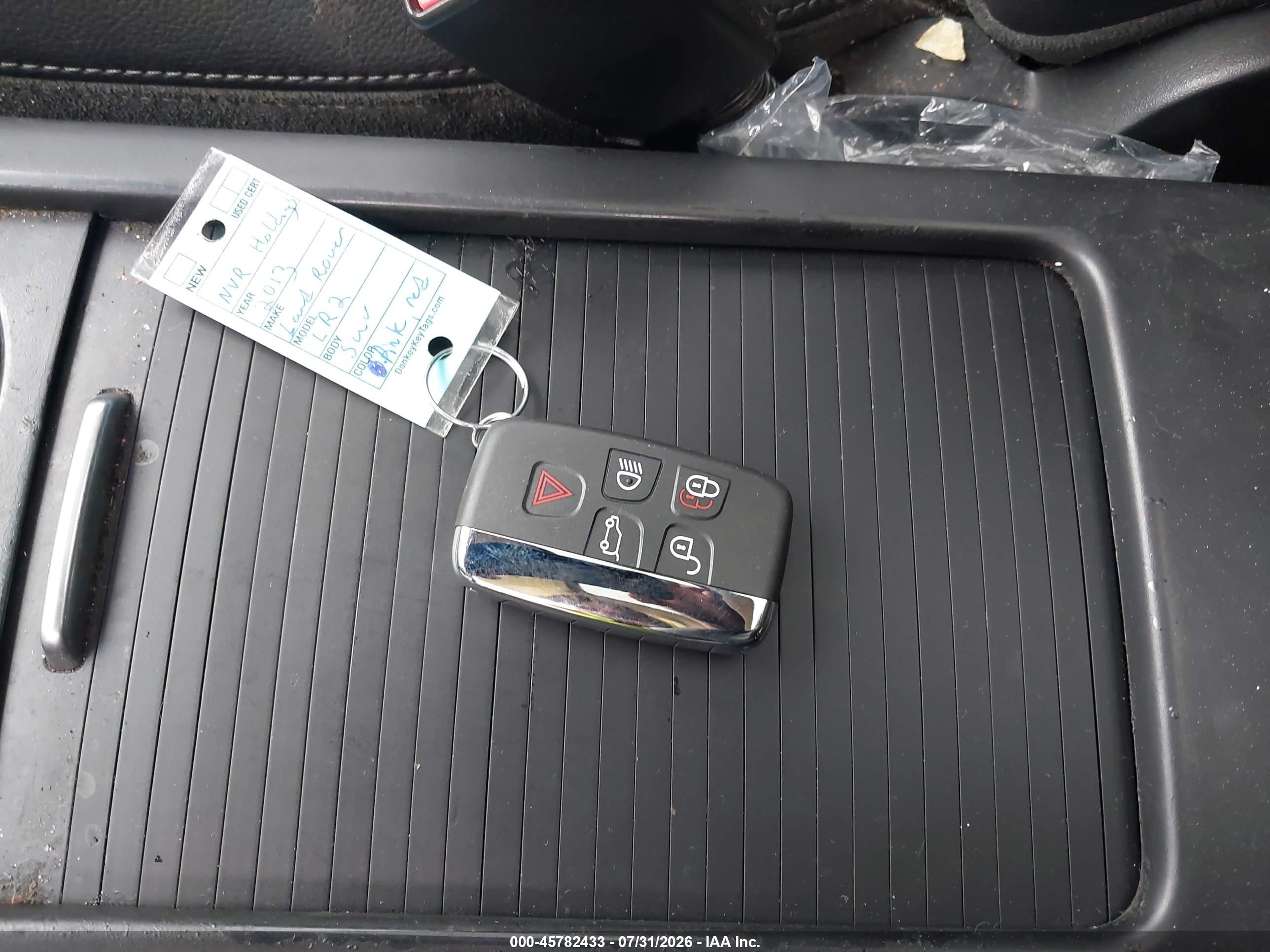 2013 Land Rover Lr2   Розовый vin: SALFR2BG3DH359199