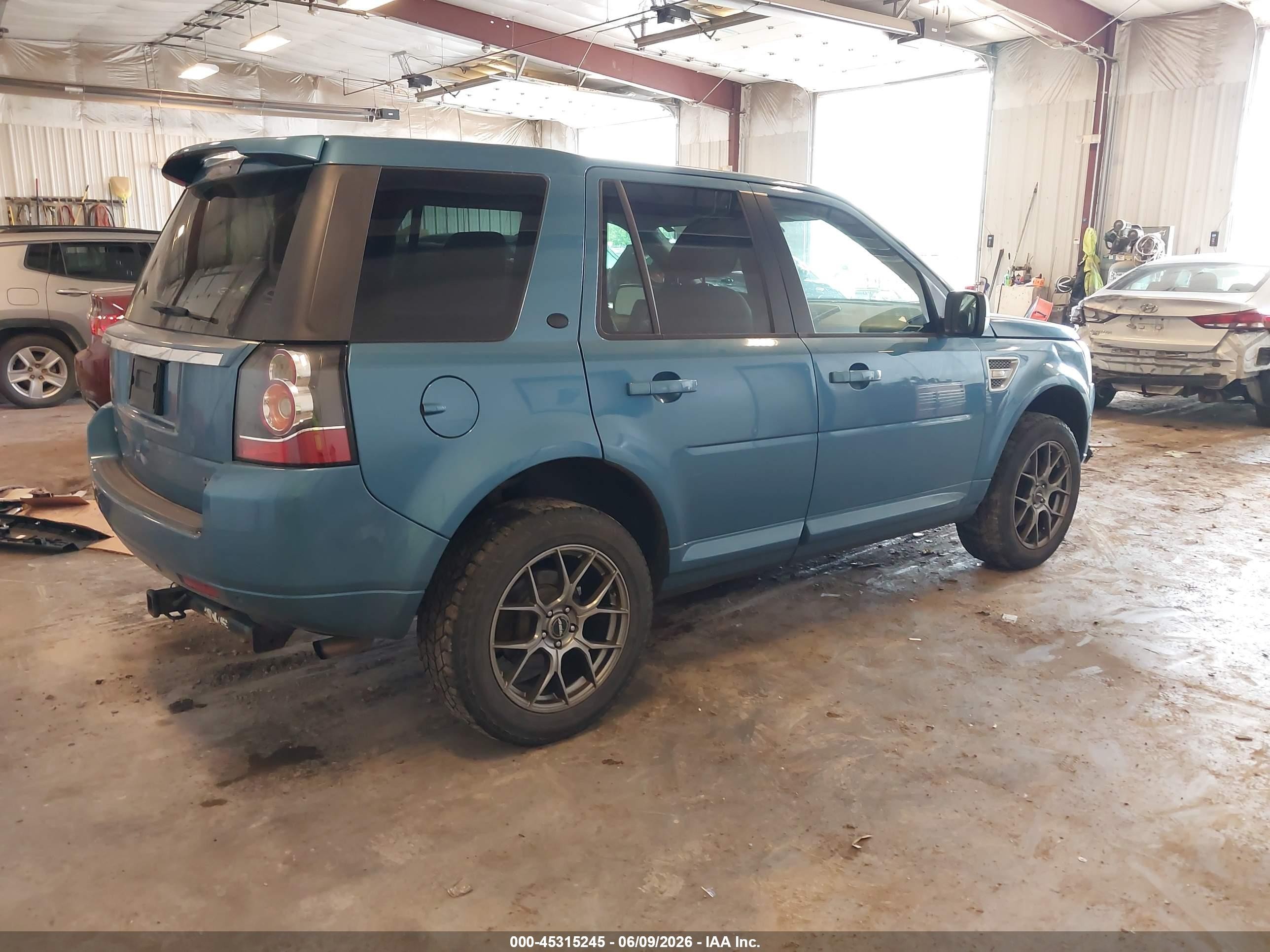 2014 Land Rover Lr2 Blue vin: SALFR2BG3EH408175