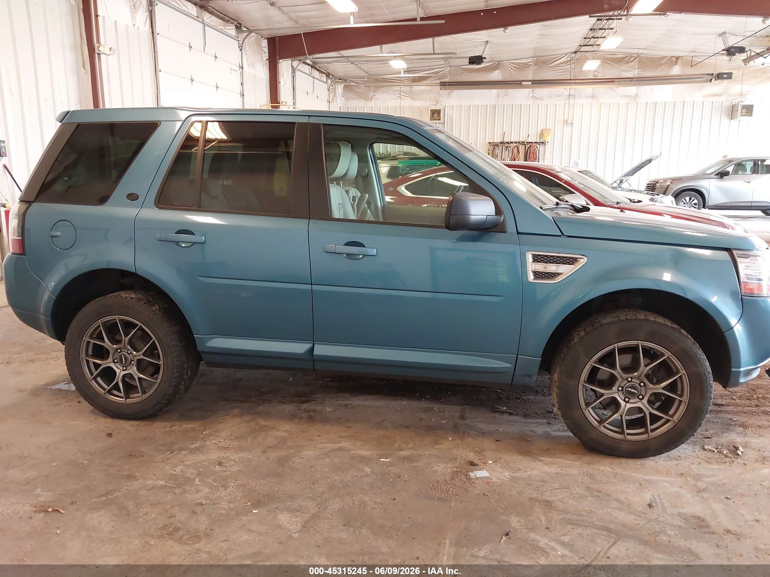 2014 Land Rover Lr2 Blue vin: SALFR2BG3EH408175