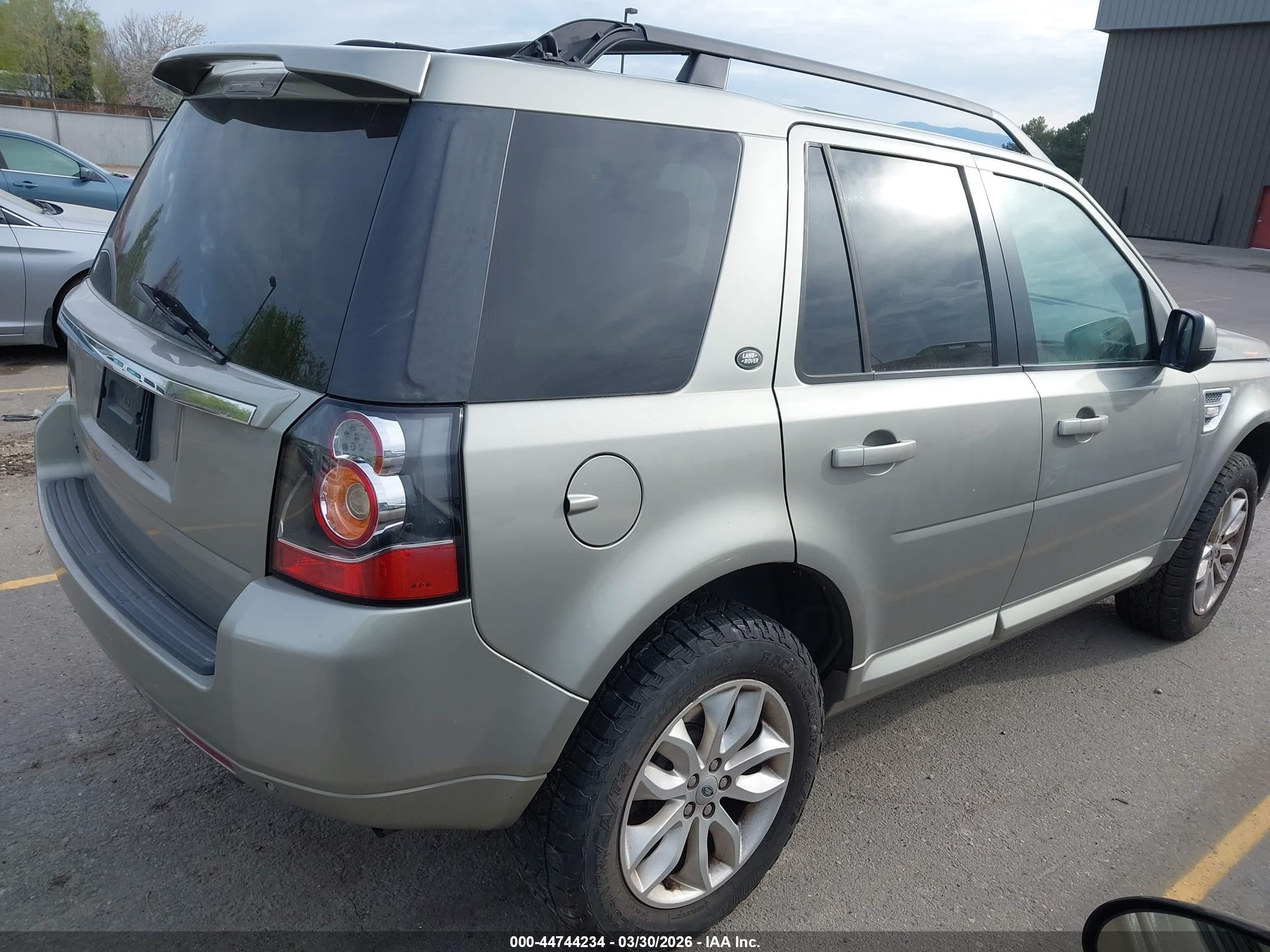 2013 Land Rover Lr2   Gold vin: SALFR2BG5DH339844