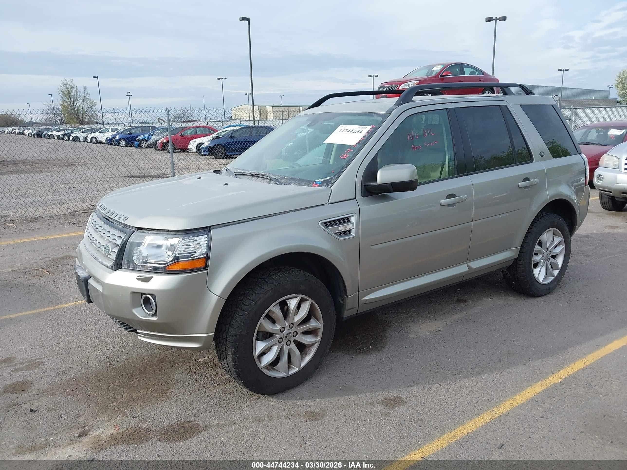 2013 Land Rover Lr2   Gold vin: SALFR2BG5DH339844