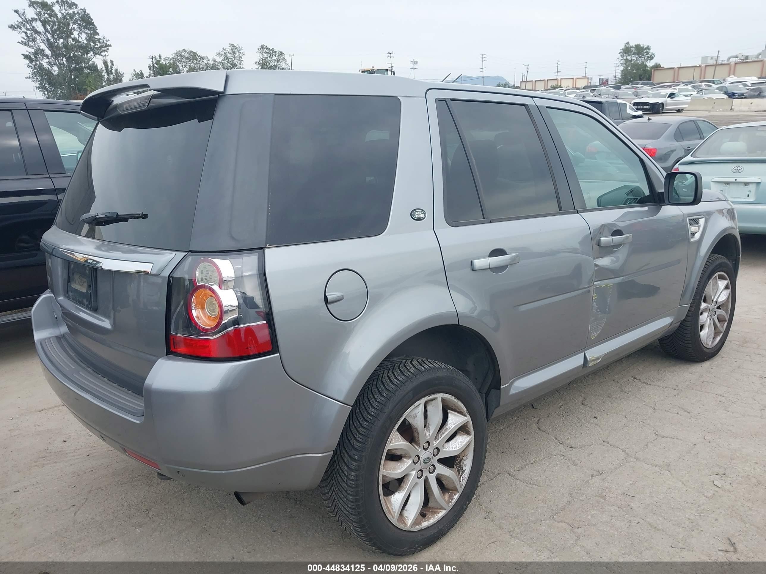 2013 Land Rover Lr2   Gray vin: SALFR2BGXDH323073