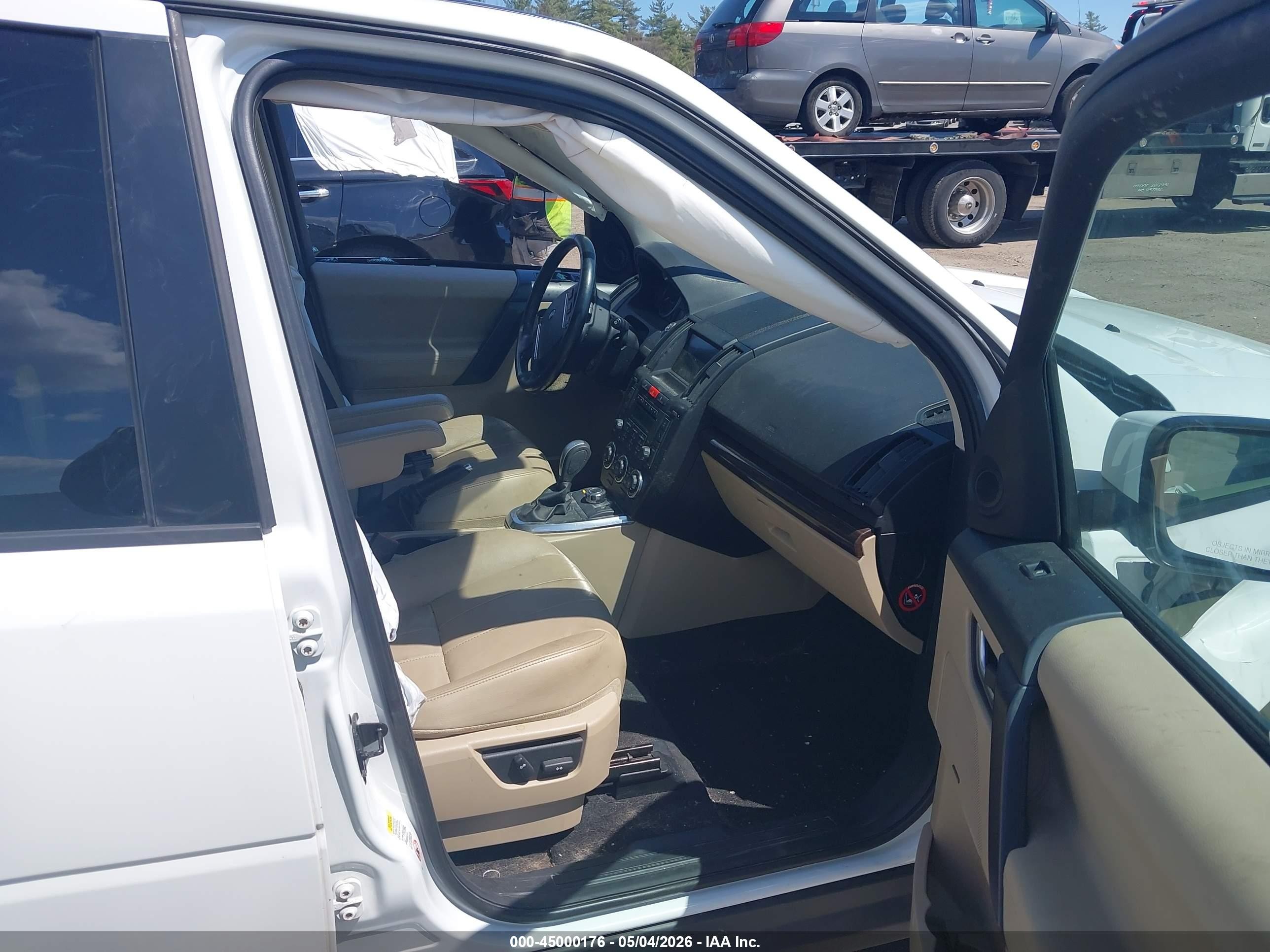 2012 Land Rover Lr2   White vin: SALFR2BN1CH308247
