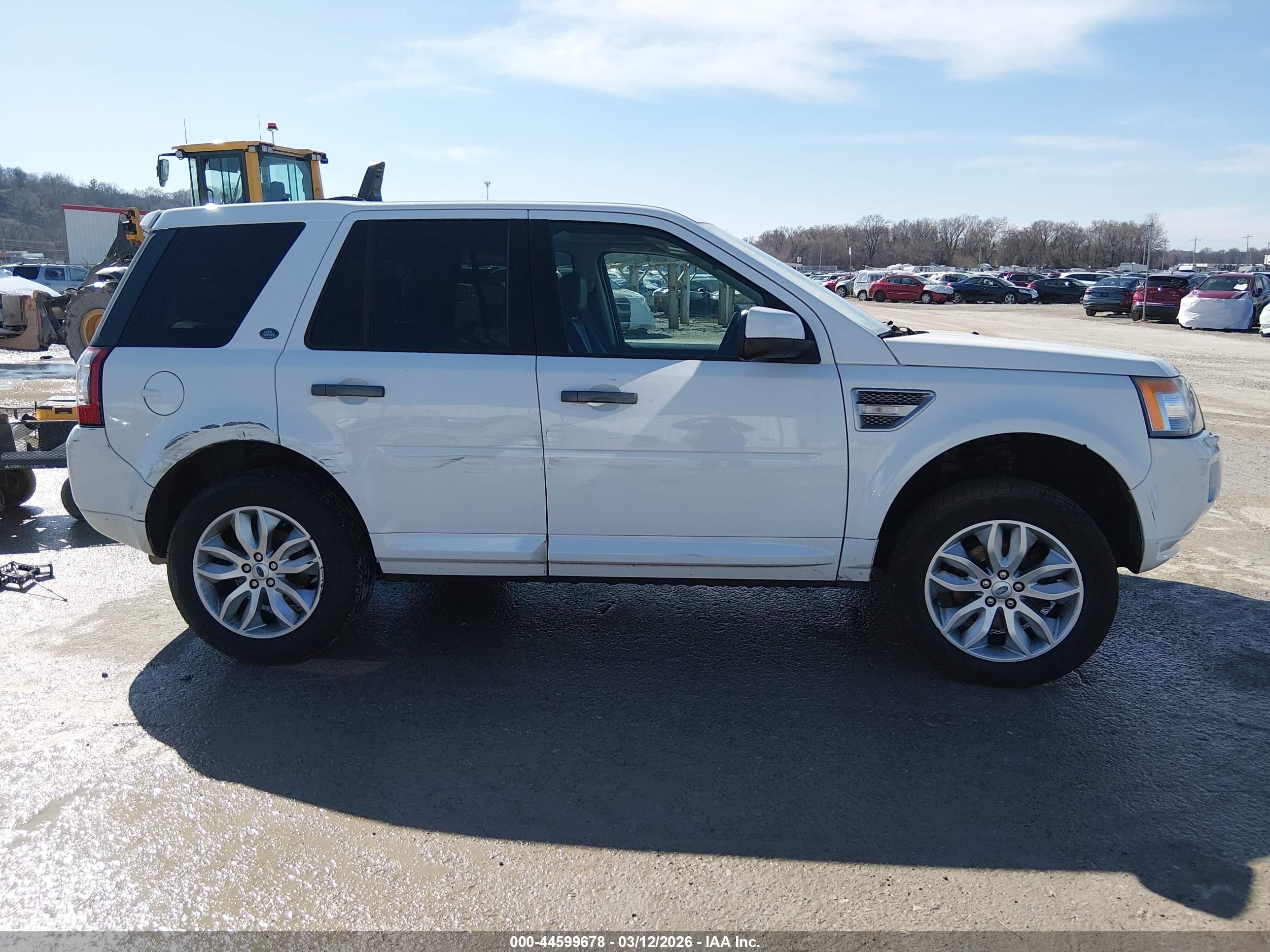 2011 Land Rover Lr2 White vin: SALFR2BN3BH231394