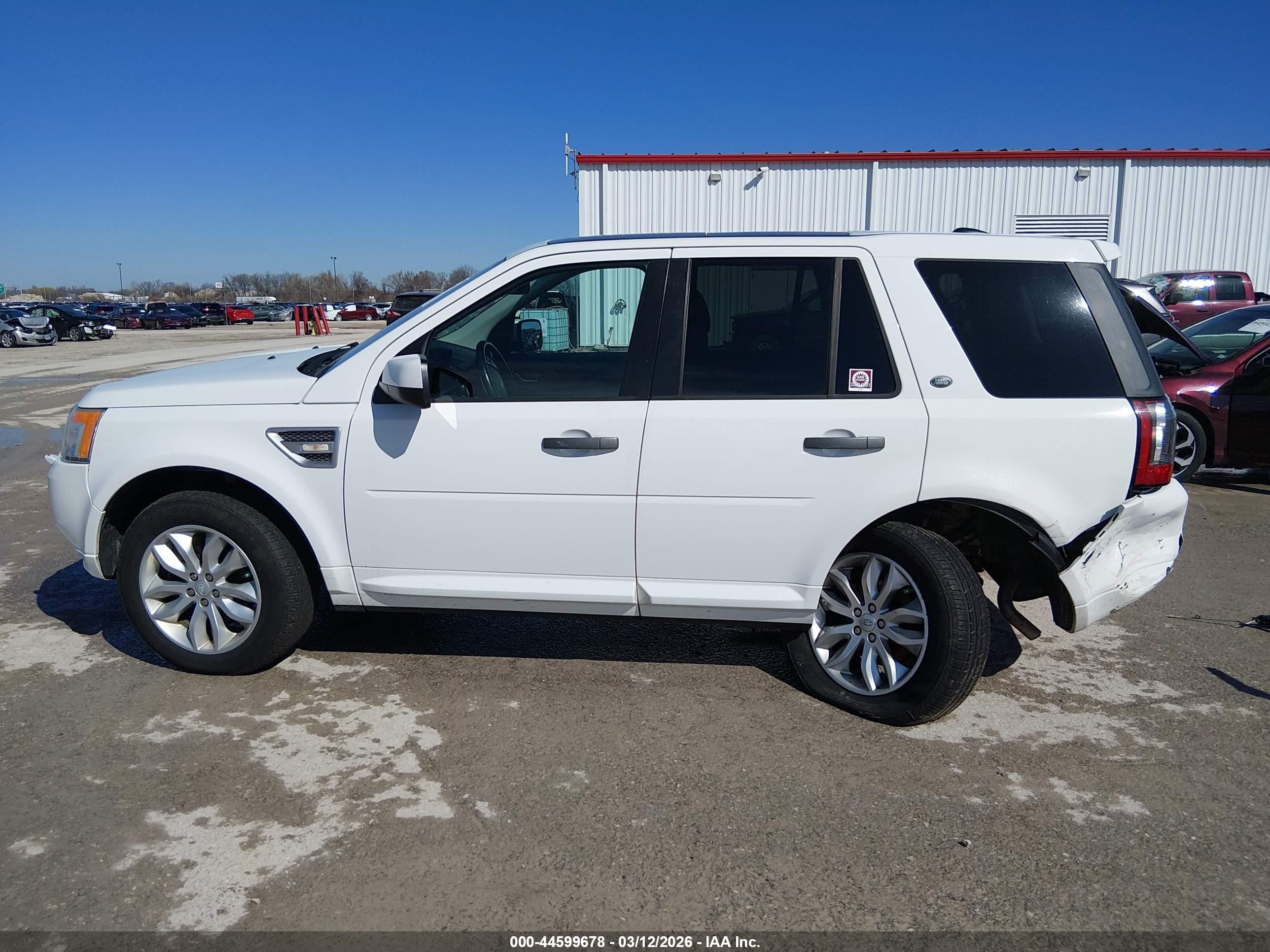 2011 Land Rover Lr2 White vin: SALFR2BN3BH231394