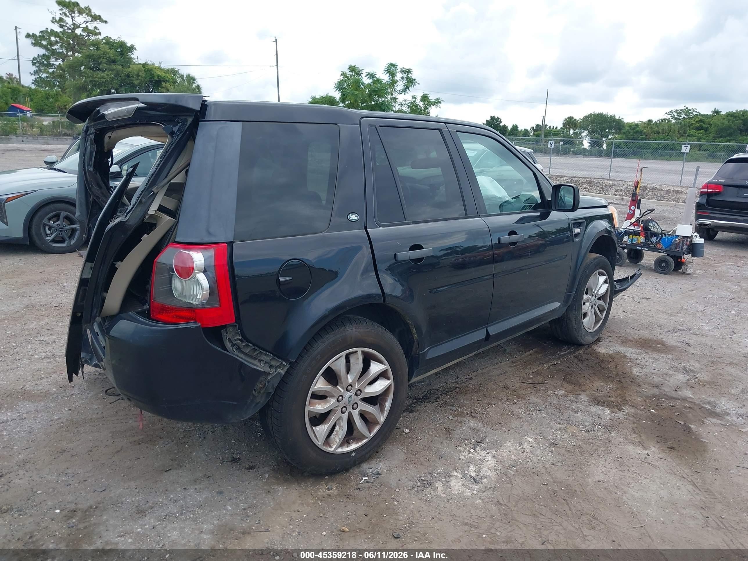 2011 Land Rover Lr2   Black vin: SALFR2BN6BH219918