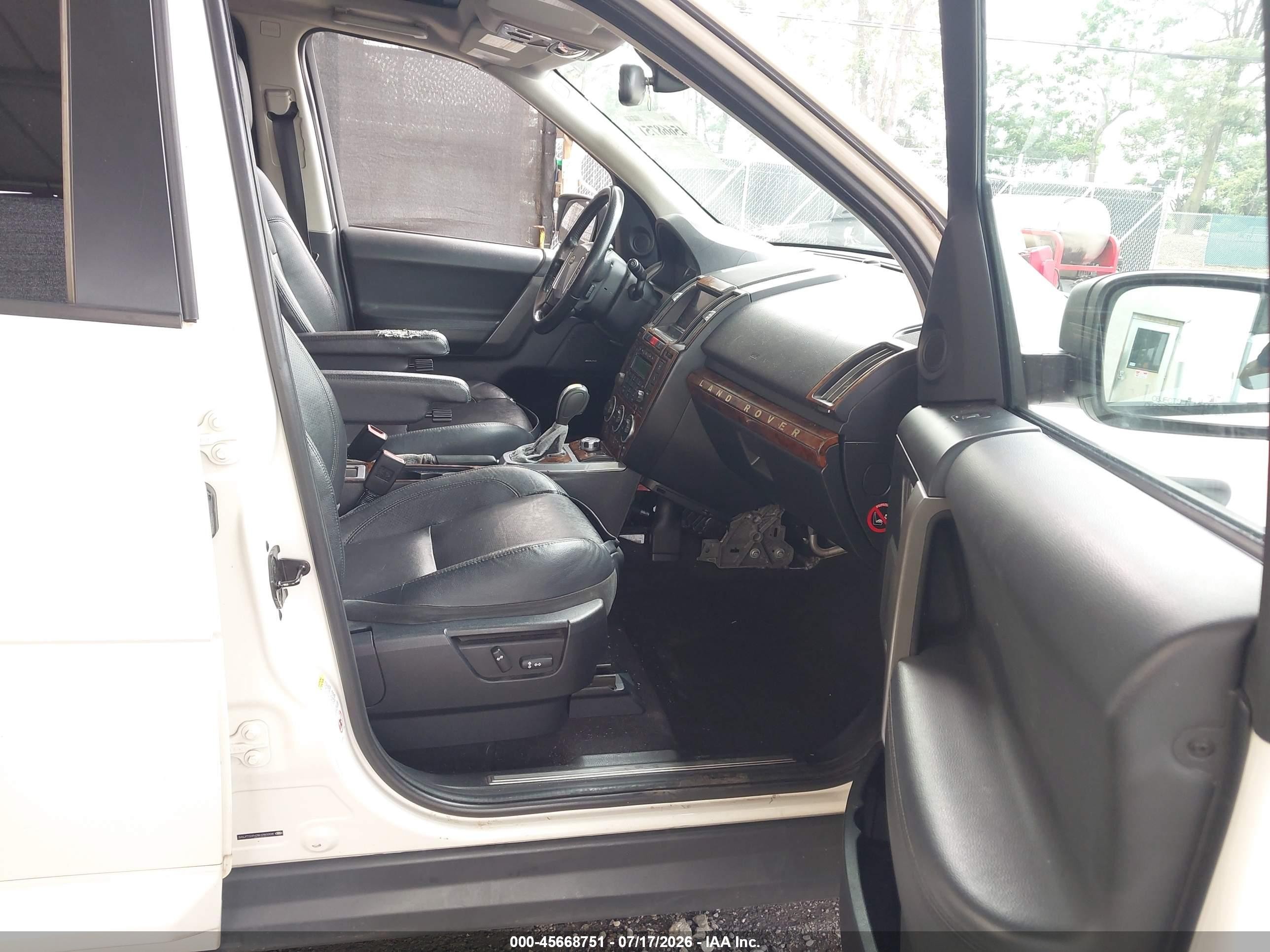 2008 Land Rover Lr2 Hse White vin: SALFT24N28H093208
