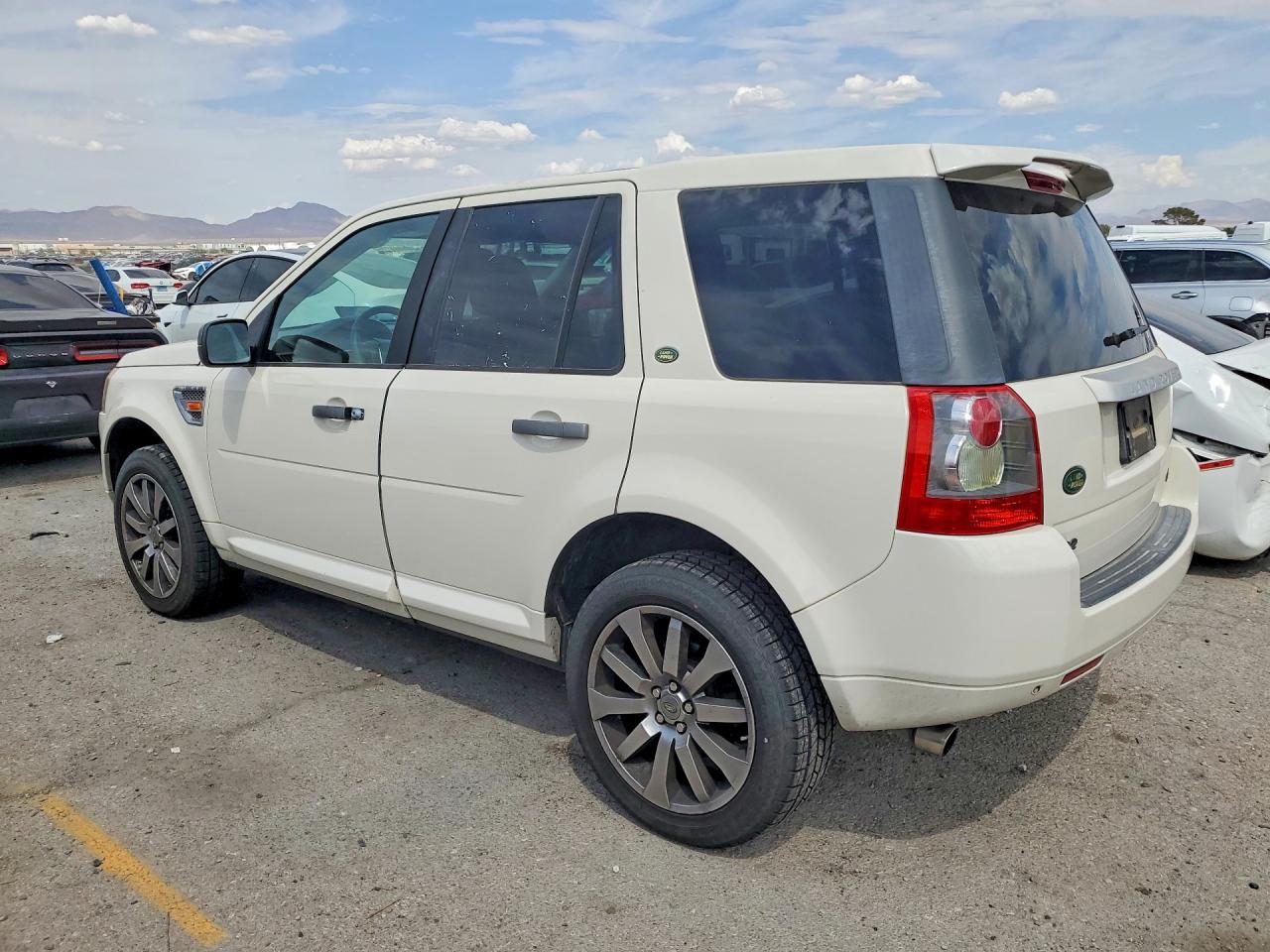2008 Land Rover Lr2 Hse Technology White vin: SALFT24N68H066884