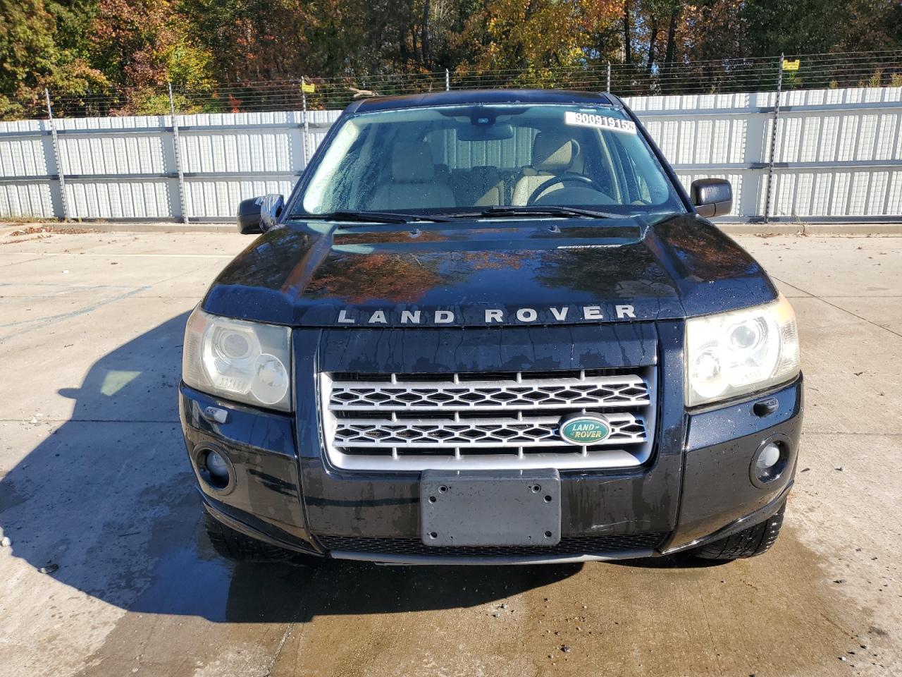 2009 Land Rover Lr2 Hse Technology Black vin: SALFT24N69H140581 Damage: Hood, Chipped, 10 Or More