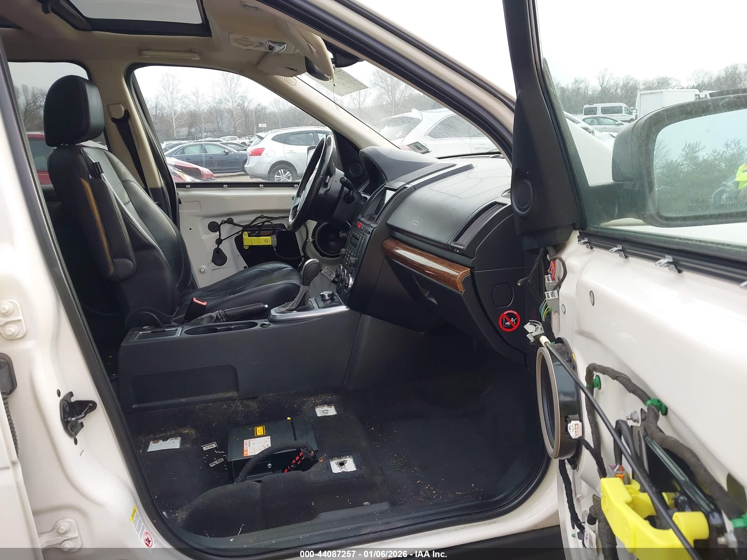 2009 Land Rover Lr2 Hse White vin: SALFT24NX9H119653