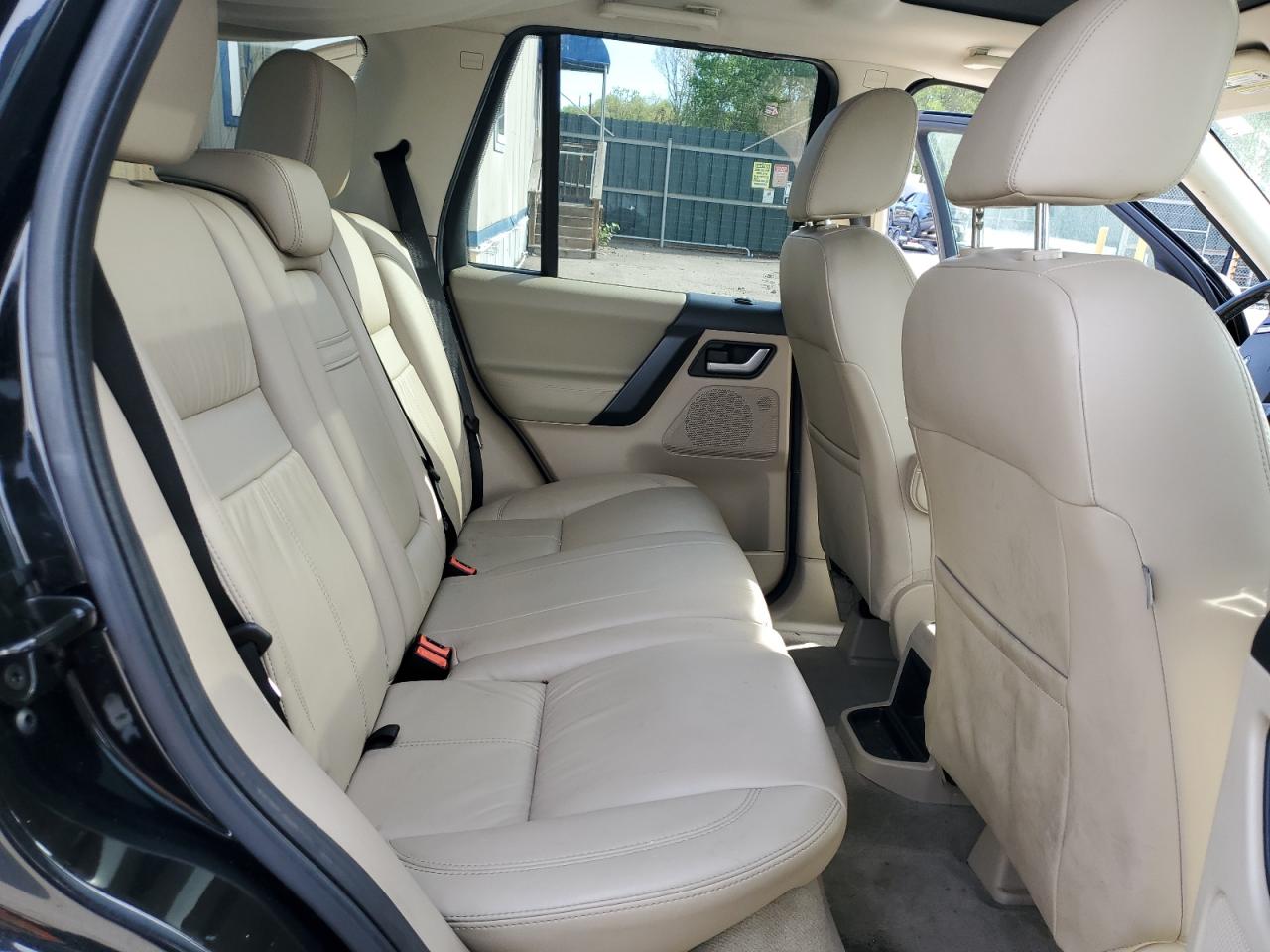 2011 Land Rover Lr2 Hse Luxury Black vin: SALFT2BN7BH231755 Damage: Right Rear Carpet, Stained, Permanent