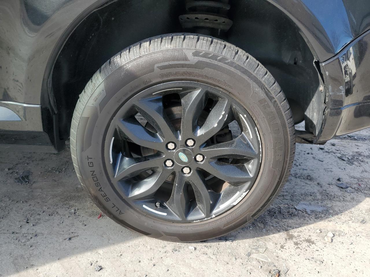 2011 Land Rover Lr2 Hse Luxury Black vin: SALFT2BN7BH231755 Damage: Left Rear Wheel, Curb Rash, 9 To 10 Inches