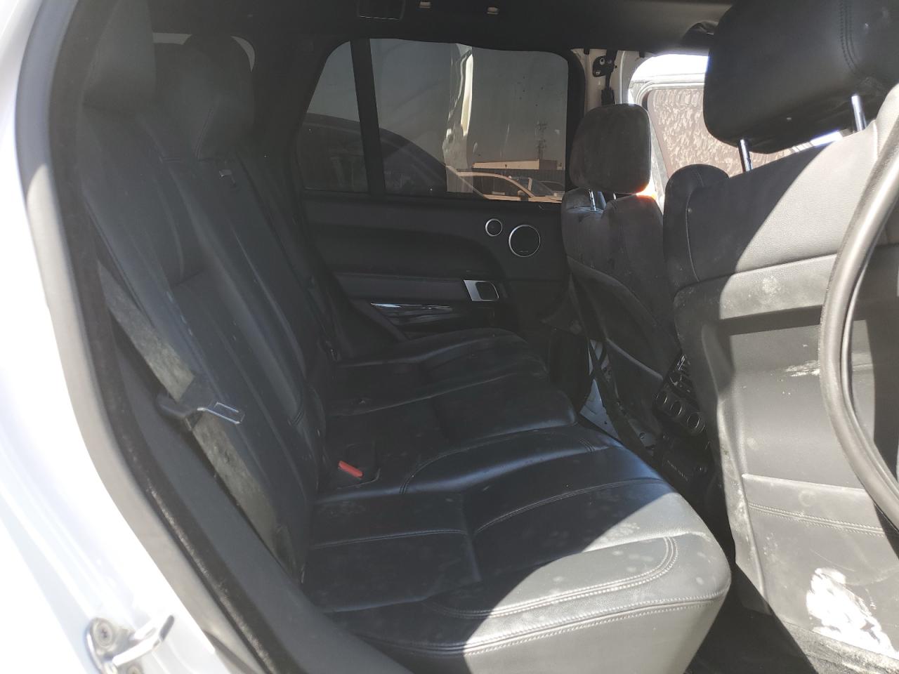 2017 Land Rover Range Rover White vin: SALGR2FV9HA337364