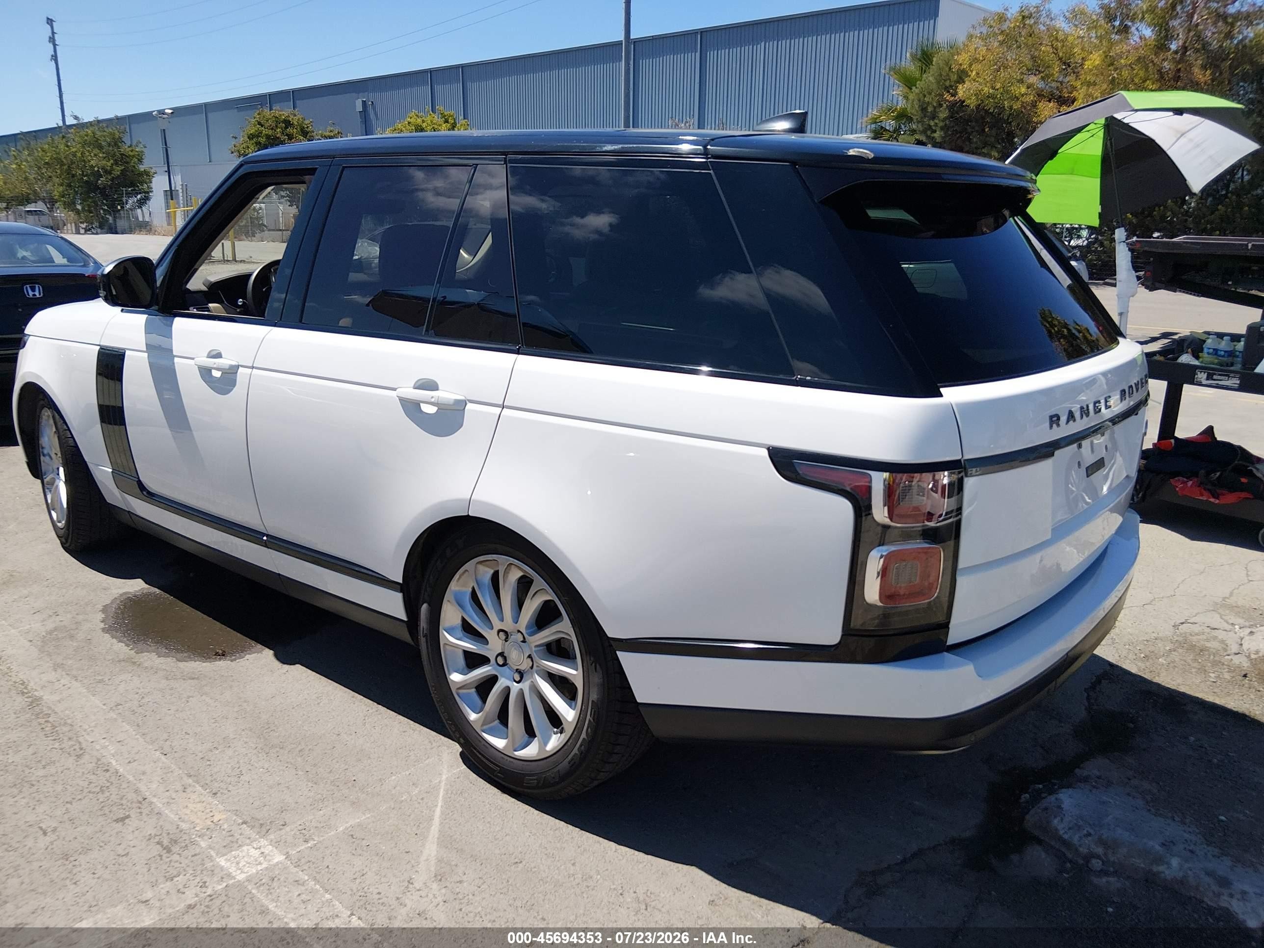 2019 Land Rover Range Rover 3.0l V6 Supercharged Белый vin: SALGR2RV3KA540091