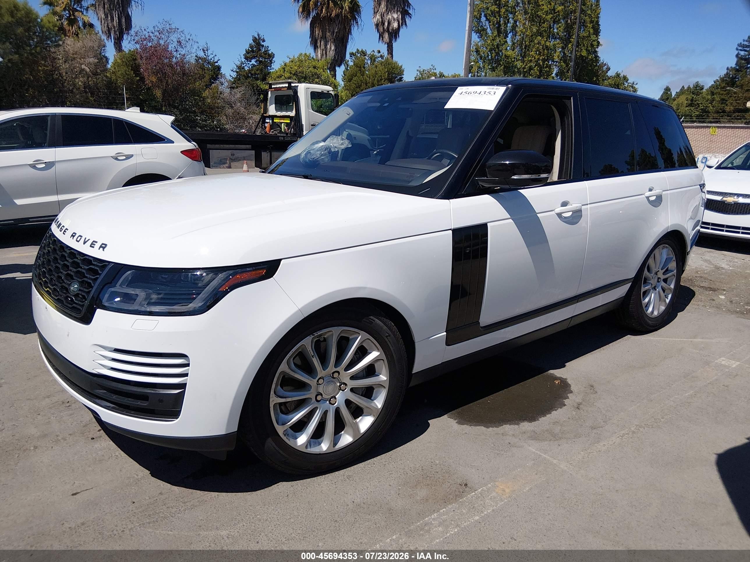 2019 Land Rover Range Rover 3.0l V6 Supercharged Белый vin: SALGR2RV3KA540091