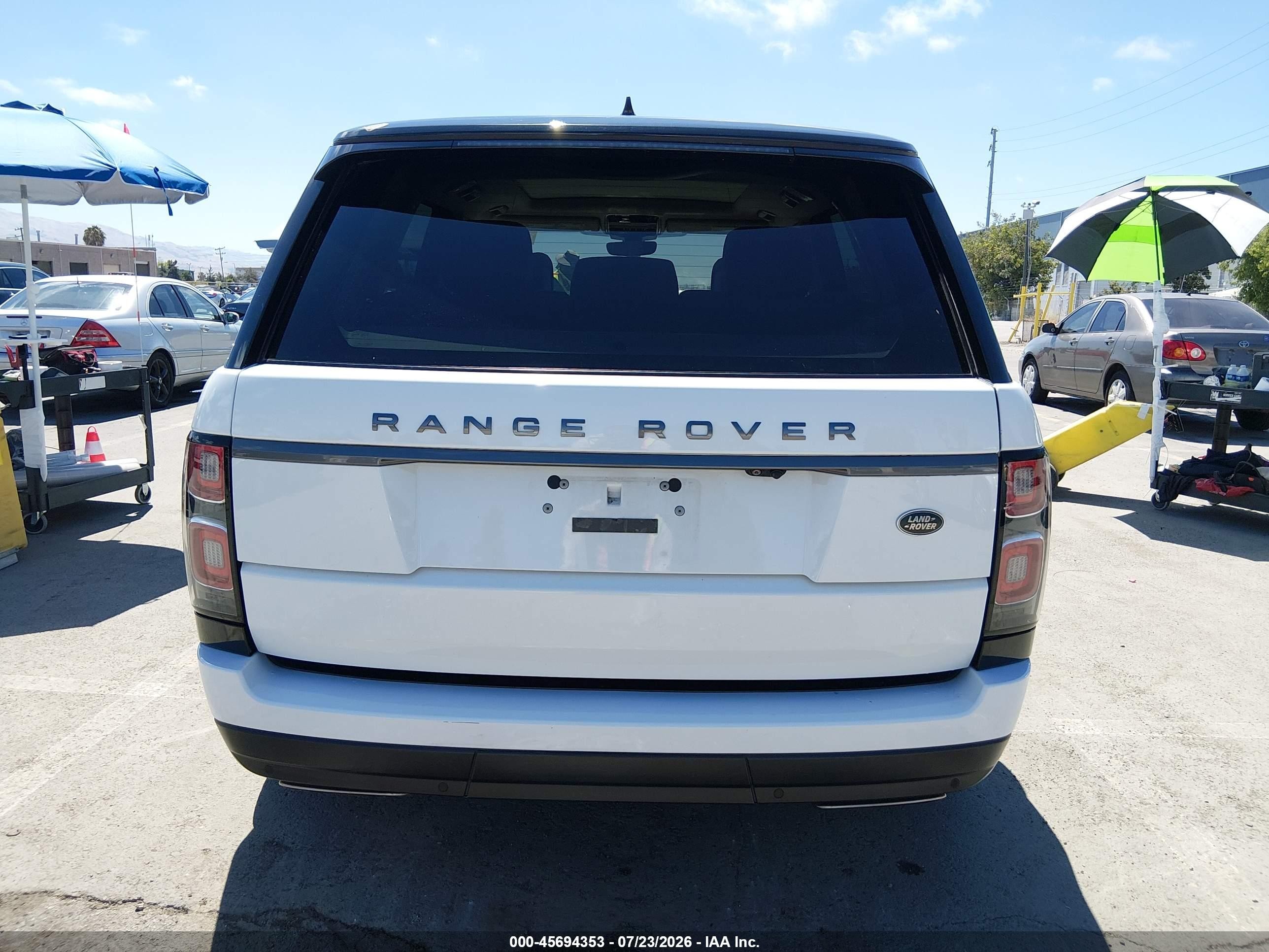 2019 Land Rover Range Rover 3.0l V6 Supercharged Белый vin: SALGR2RV3KA540091