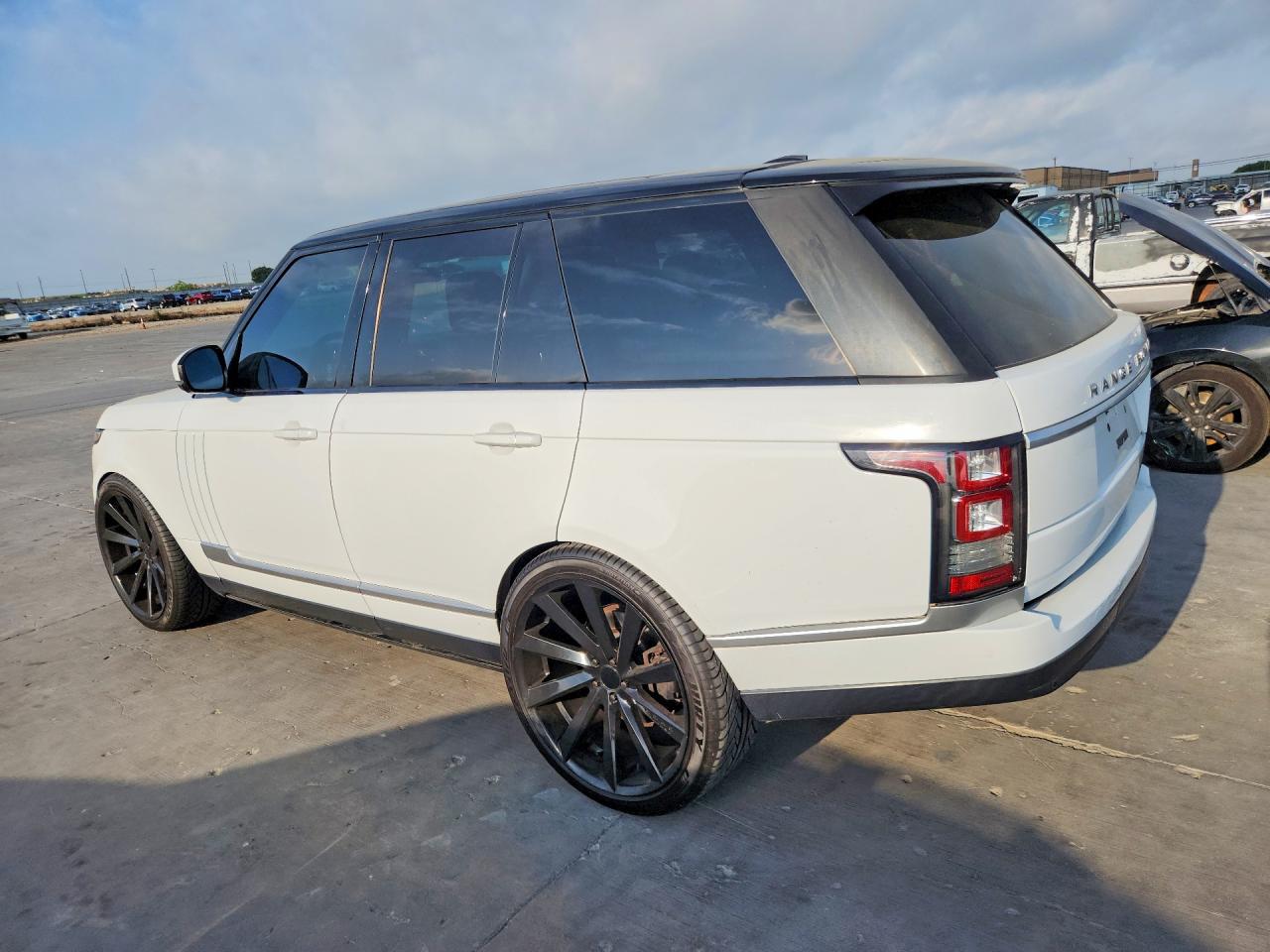 2015 Land Rover Range Rover White vin: SALGR2VF0FA241727