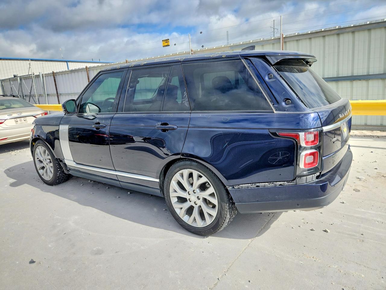 2021 Land Rover Range Rover Hse Westminster Edition Blue vin: SALGS2RU0MA445776