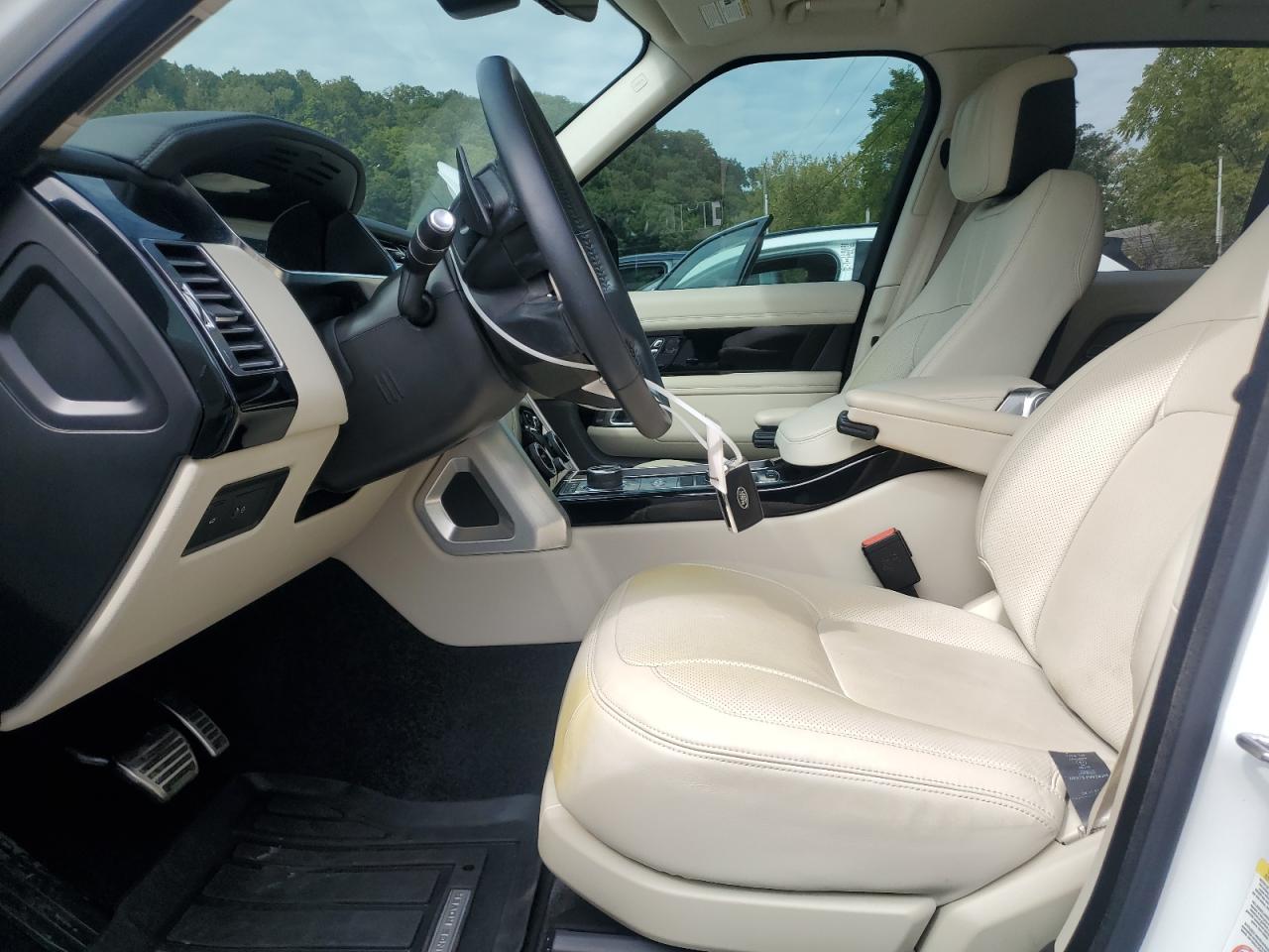 2022 Land Rover Range Rover Westminster Edition White vin: SALGS2SE6NA470136