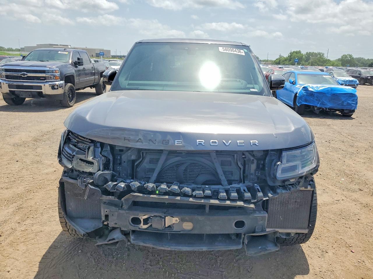 2018 Land Rover Range Rover Hse Silver vin: SALGS2SV4JA512507