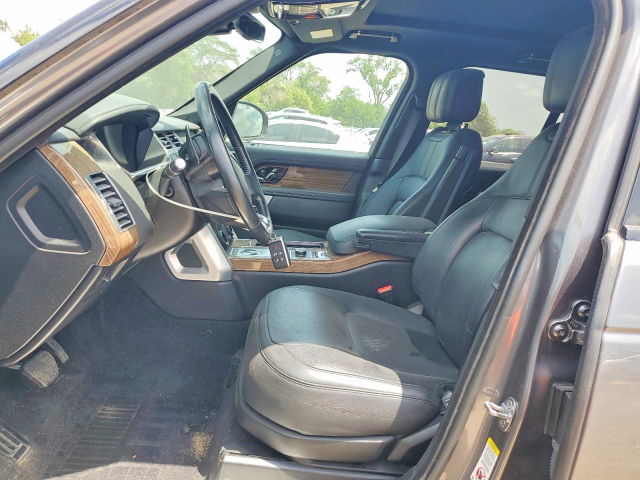 2018 Land Rover Range Rover Hse Silver vin: SALGS2SV4JA512507