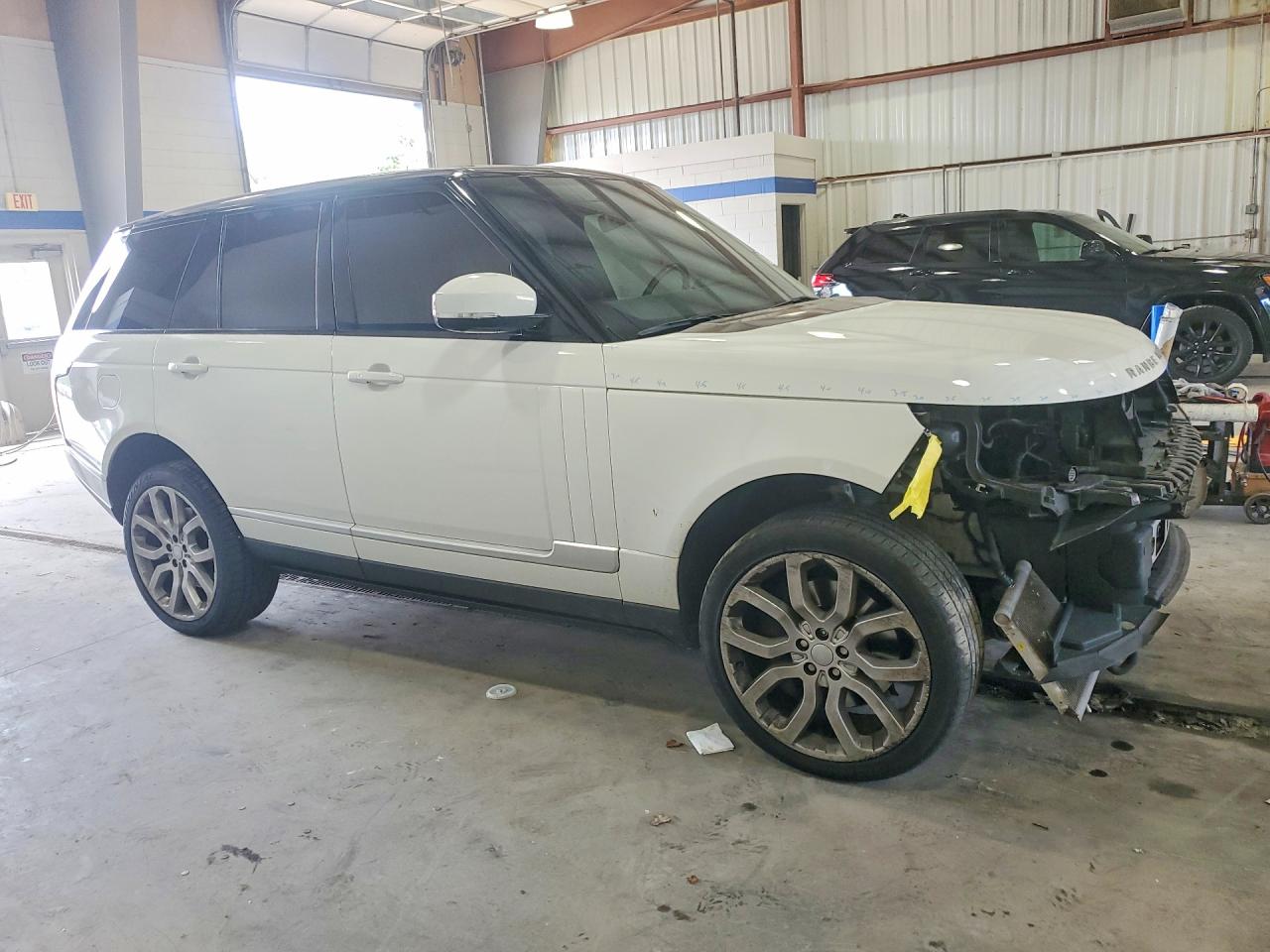 2015 Land Rover Range Rover Supercharged White vin: SALGS2TF2FA240277