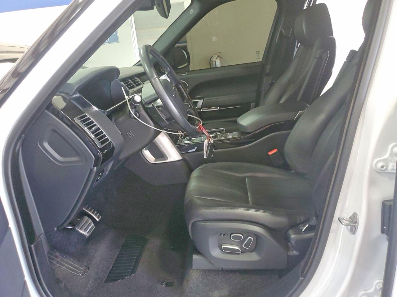 2015 Land Rover Range Rover Supercharged White vin: SALGS2TF2FA240277