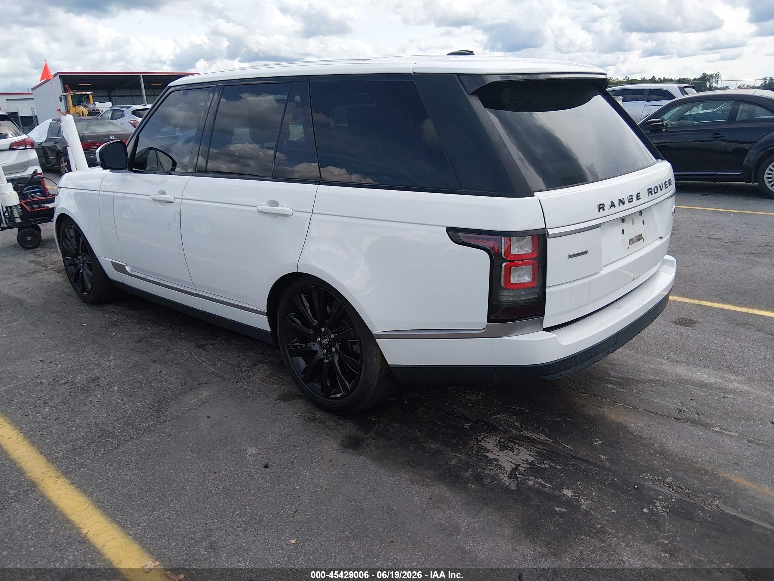 2014 Land Rover Range Rover 5.0l V8 Supercharged/5.0l V8 Supercharged Ebony Edition White vin: SALGS2TF3EA190049
