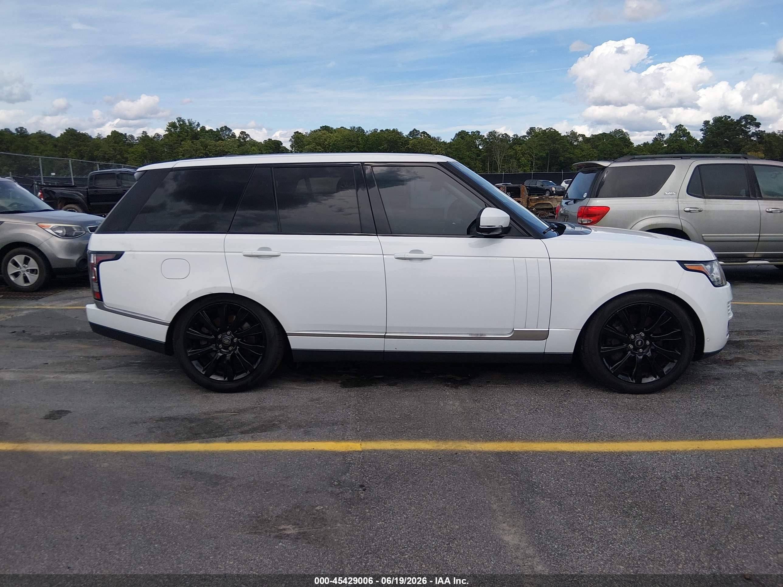 2014 Land Rover Range Rover 5.0l V8 Supercharged/5.0l V8 Supercharged Ebony Edition White vin: SALGS2TF3EA190049