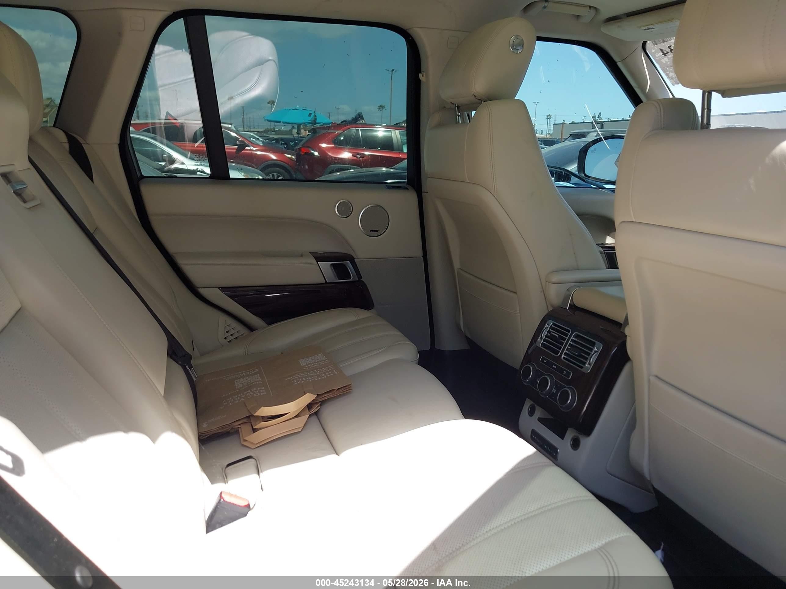 2014 Land Rover Range Rover 5.0l V8 Supercharged/5.0l V8 Supercharged Ebony Edition White vin: SALGS2TF3EA193033