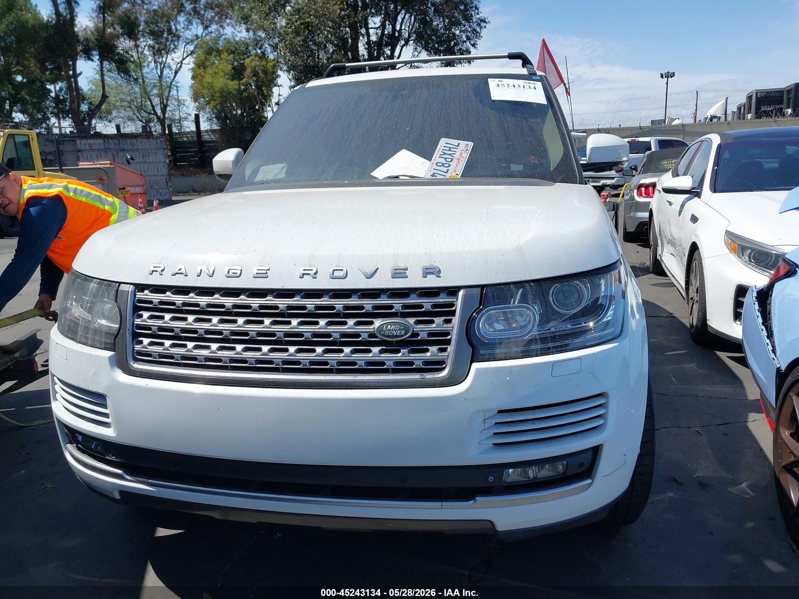 2014 Land Rover Range Rover 5.0l V8 Supercharged/5.0l V8 Supercharged Ebony Edition White vin: SALGS2TF3EA193033